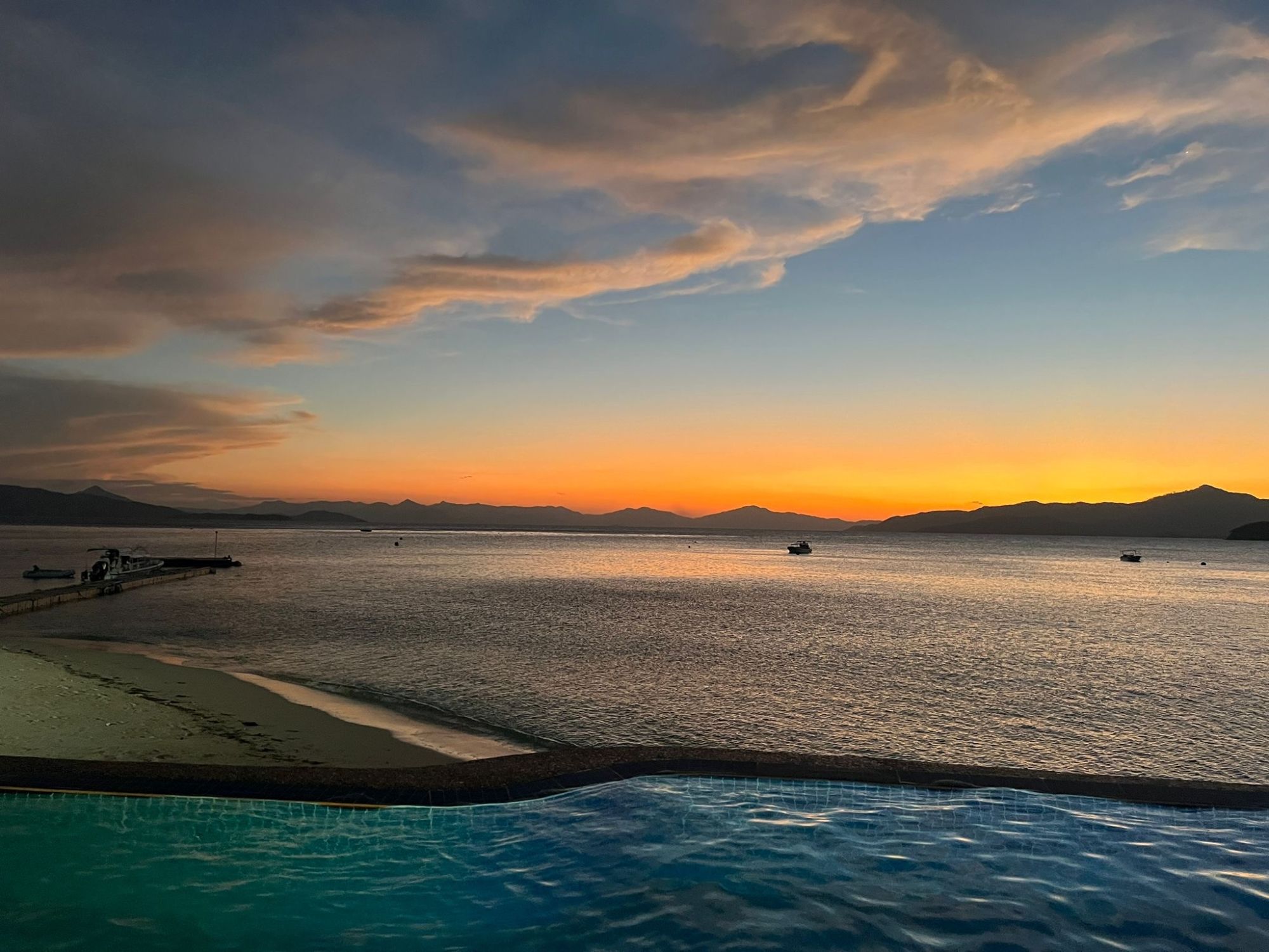 Flower Island Resort in Palawan: Infinity-Pool