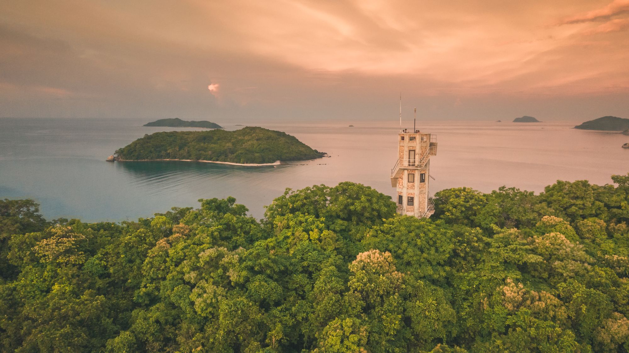 Flower Island Resort in Palawan: Light House