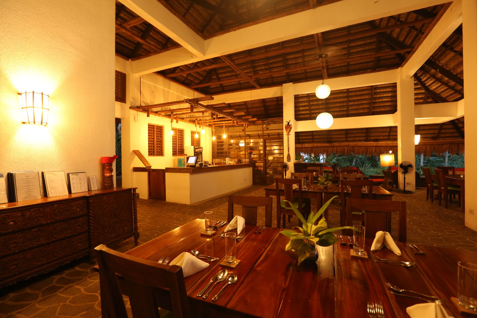 Amun Ini Beach Resort & Spa à Bohol: Restaurant