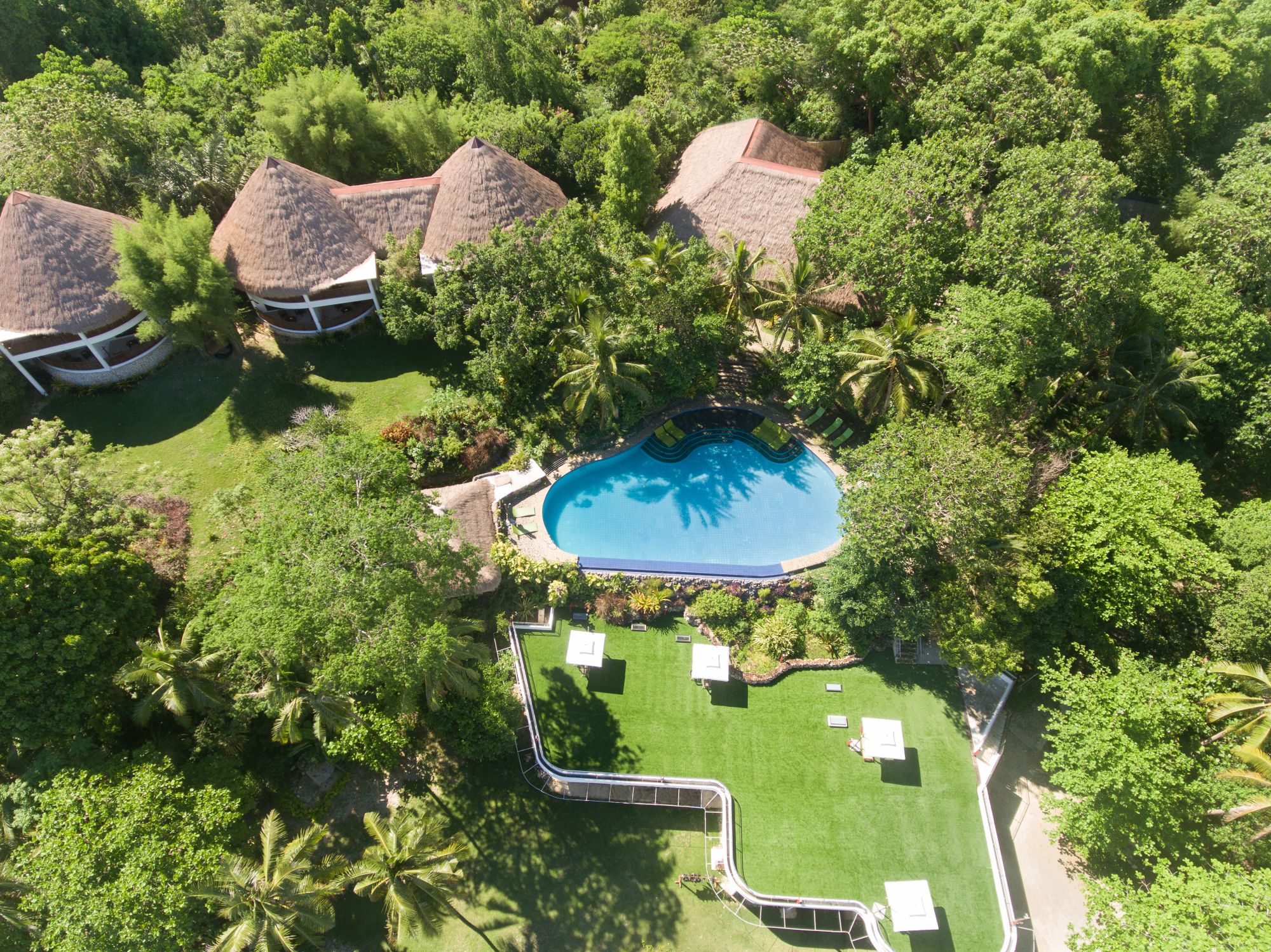 Amun Ini Beach Resort & Spa à Bohol: facilities: Pool Area & Terrace