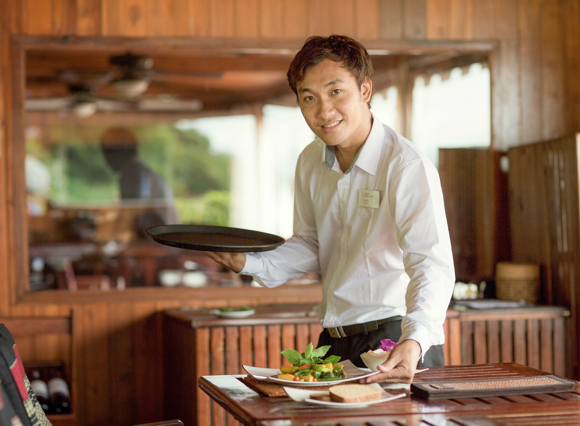 Leserreise mit Somedia - Sanftes Laos & der mächtige Mekong ab Vientiane: Your friendly staff