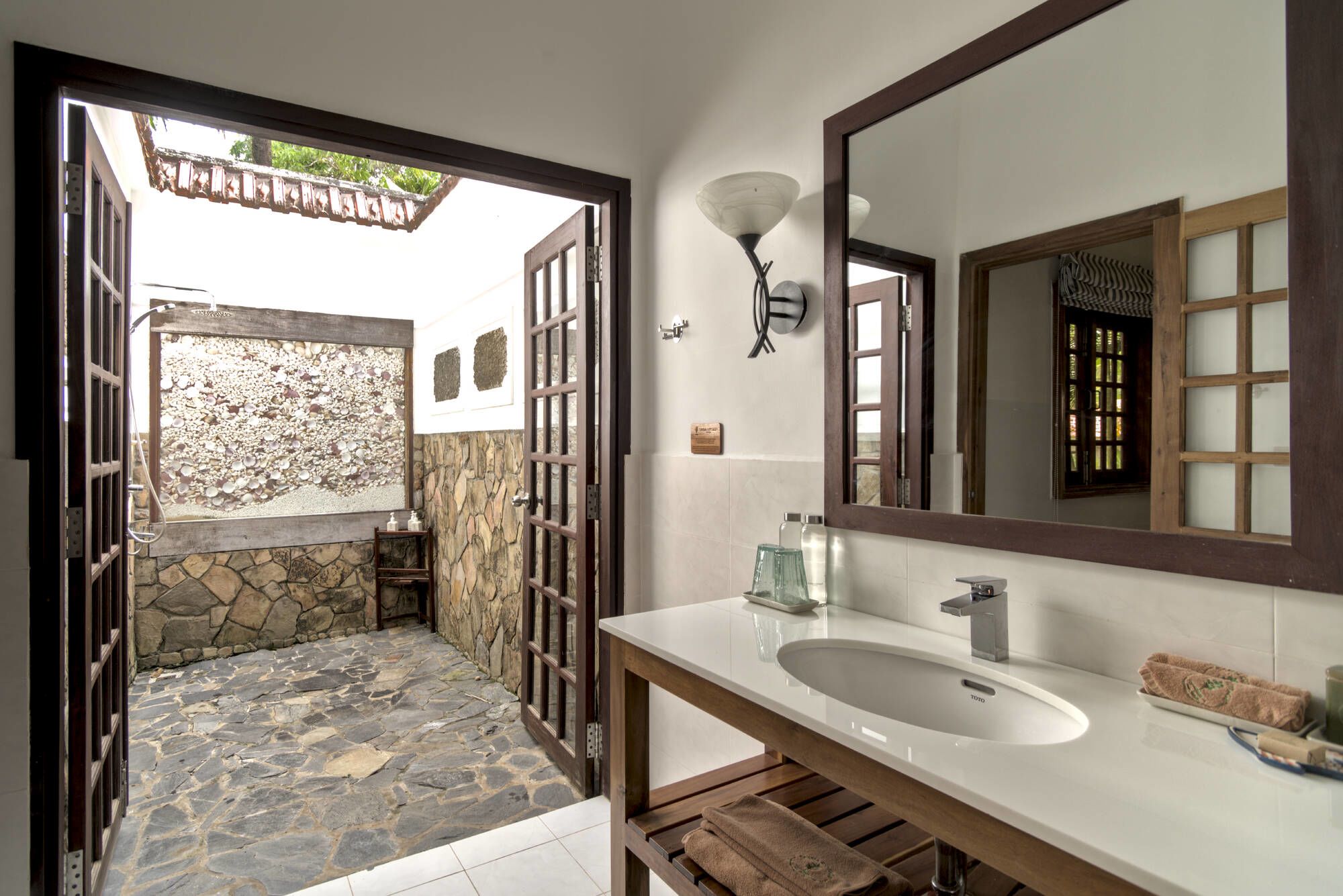 Cassia Cottage à Phu Quoc: Large Seaview | bathroom