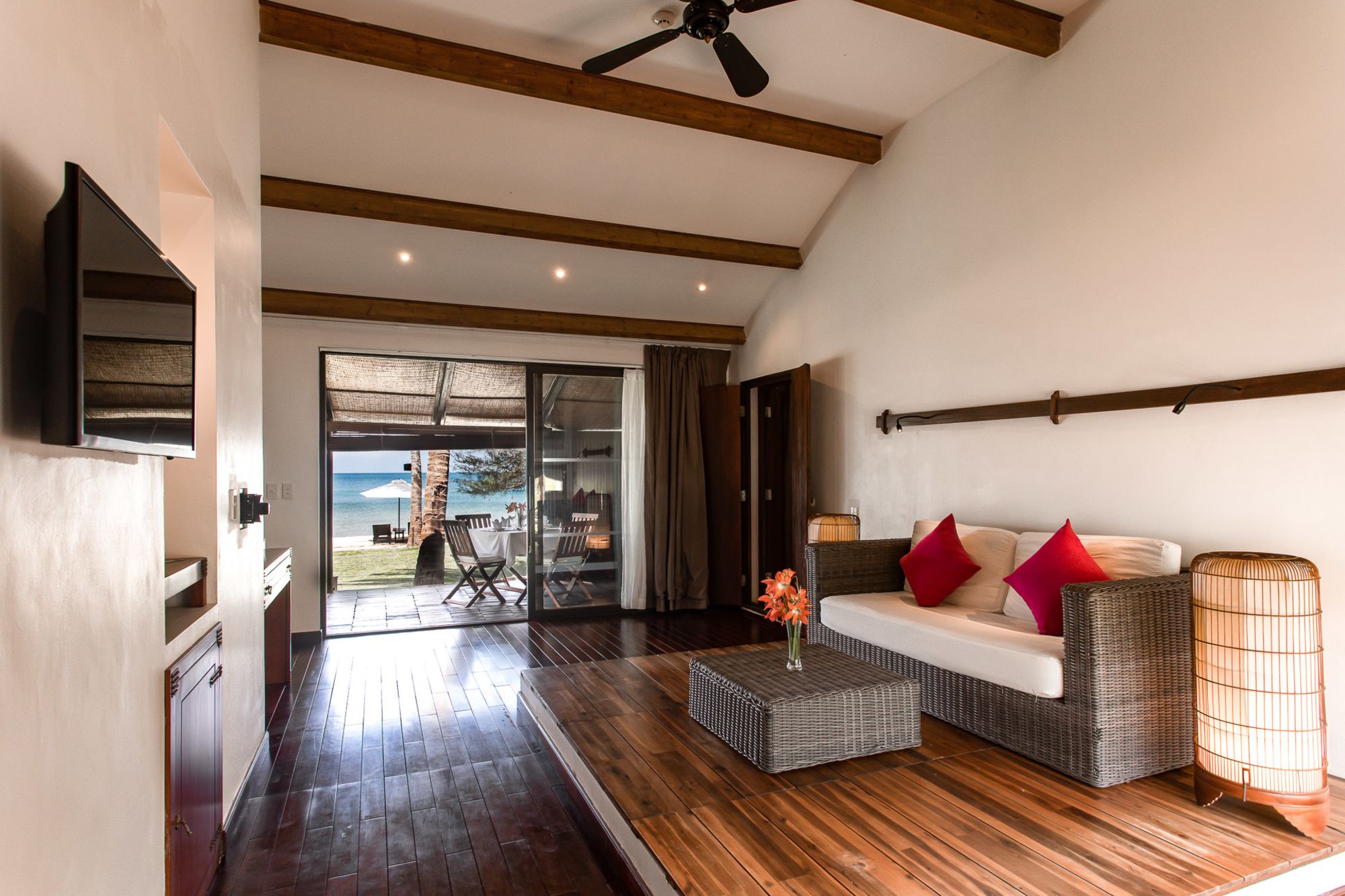 Chen Sea Resort & Spa in Phu Quoc: Beachfront Villa | view to the beach
