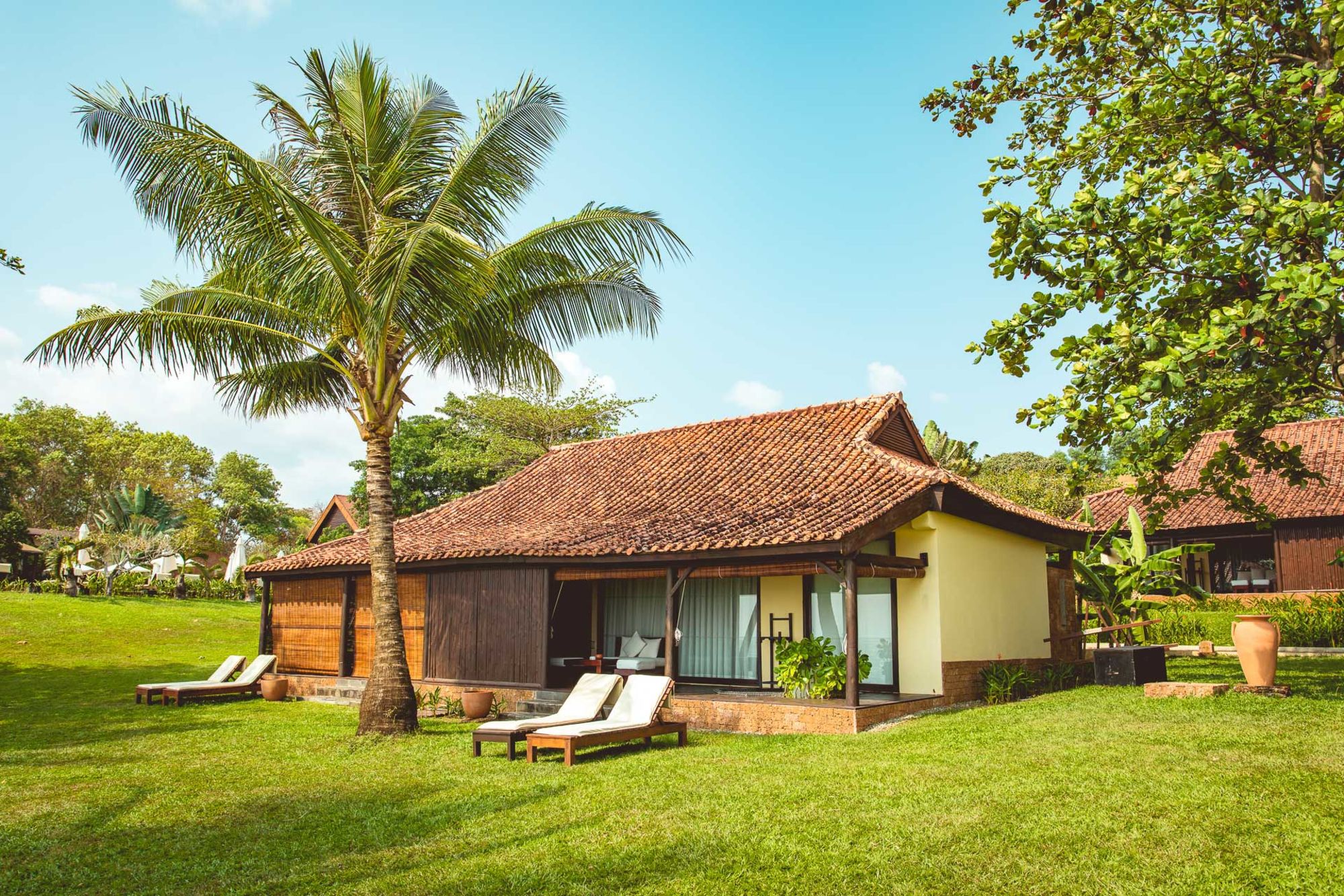 Chen Sea Resort & Spa in Phu Quoc: Beachfront Villa | exterior
