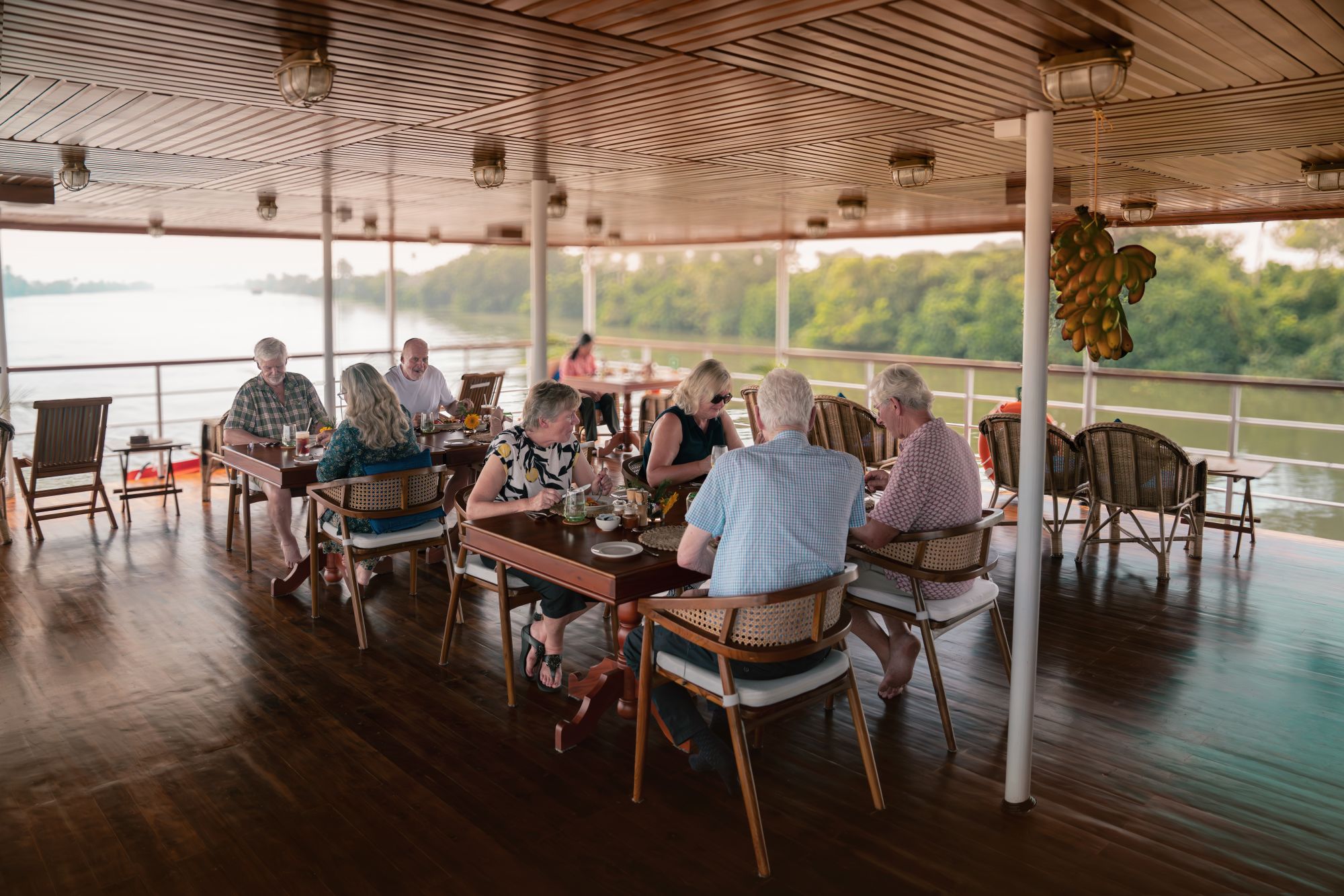 Keralas stille Wasserwelten ab Kochi: RV Kochi Pandaw | Al fresco dining