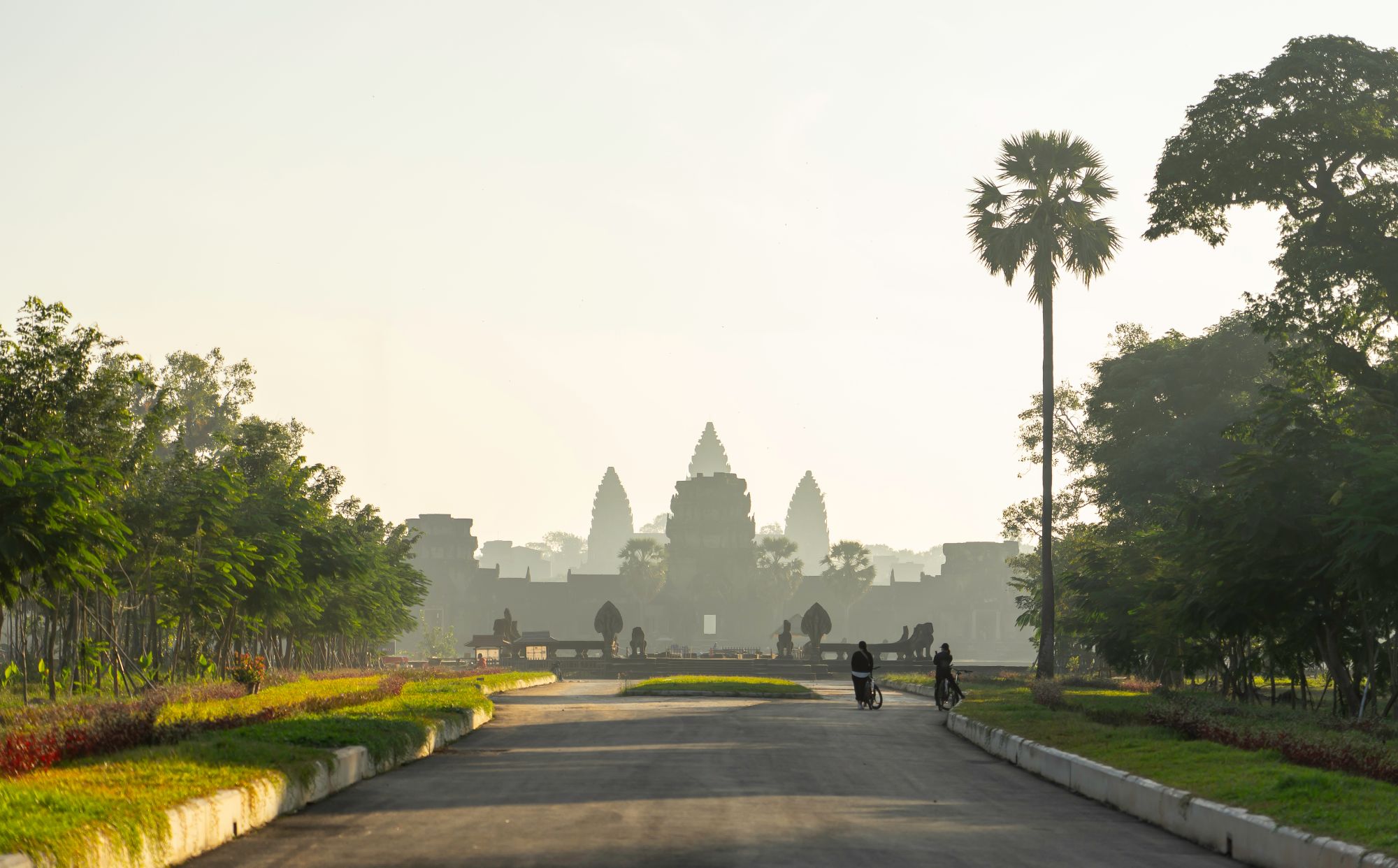 Le Cambodge pour les fins connaisseurs de Siem Reap: Siem Reap Angkor Wat in the morning with soft sun light