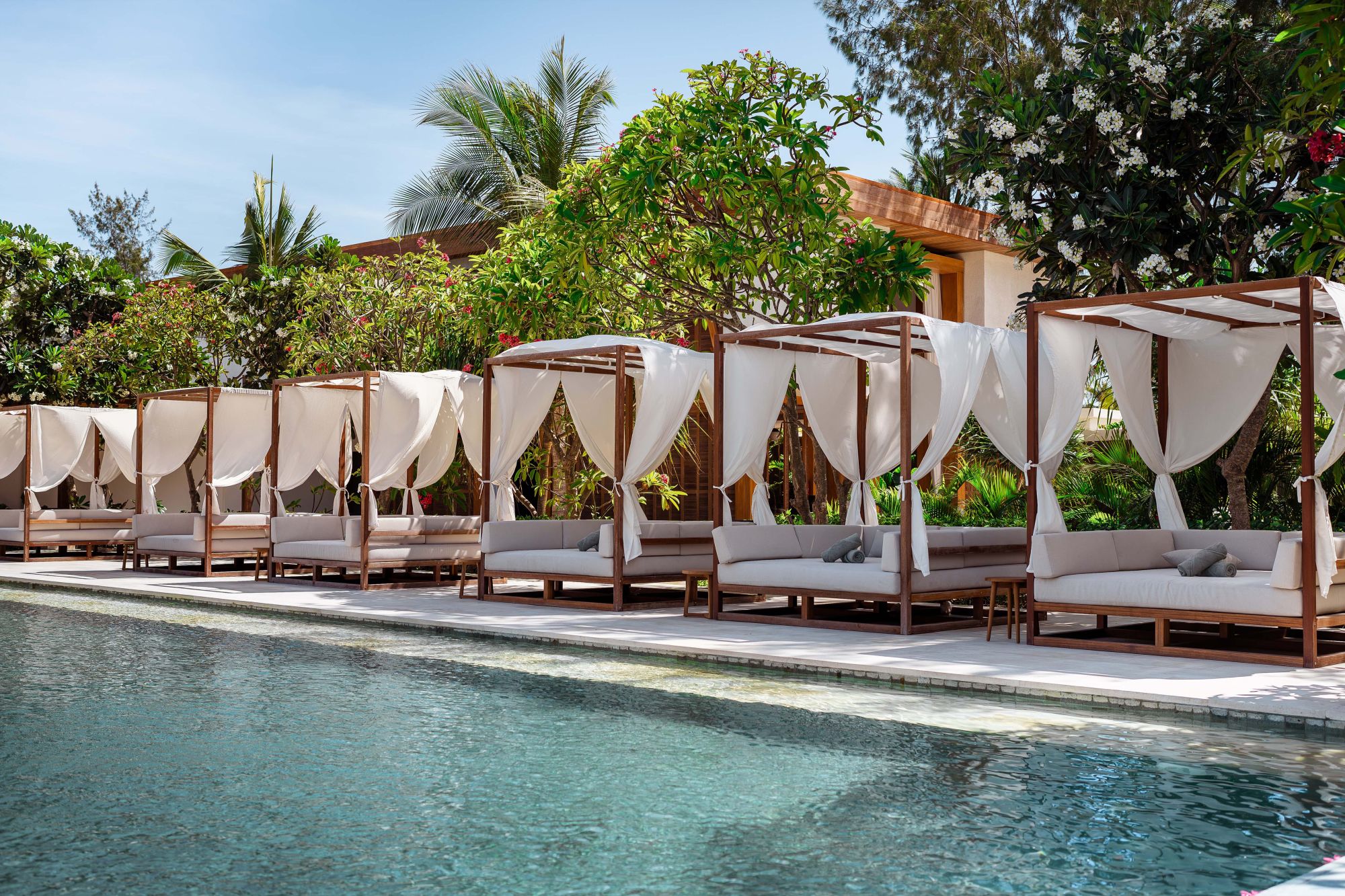 Cocana Resort in Gili:  Pacifica Poolsuite Pool Club