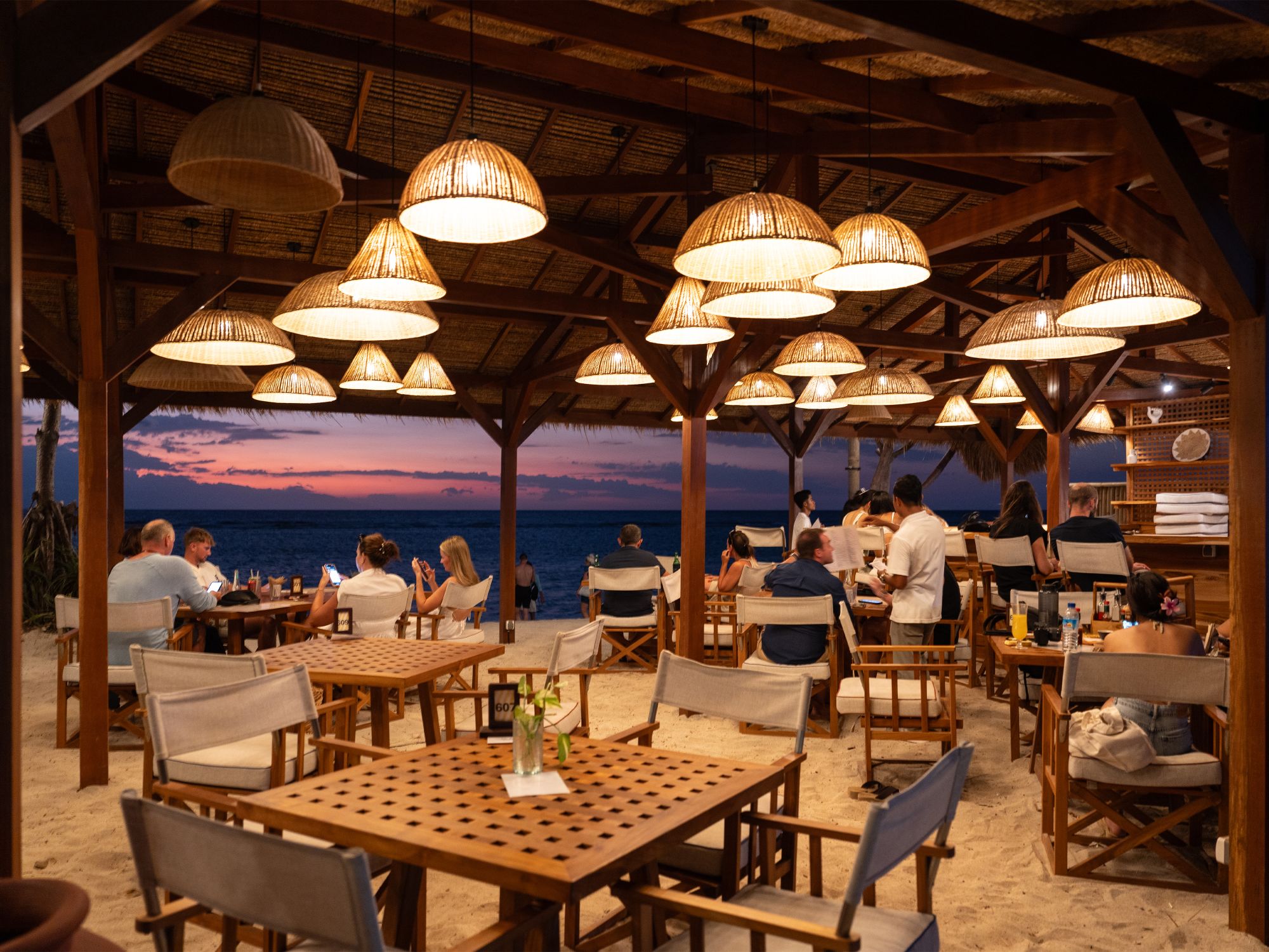 Cocana Resort in Gili:  Sunset Club