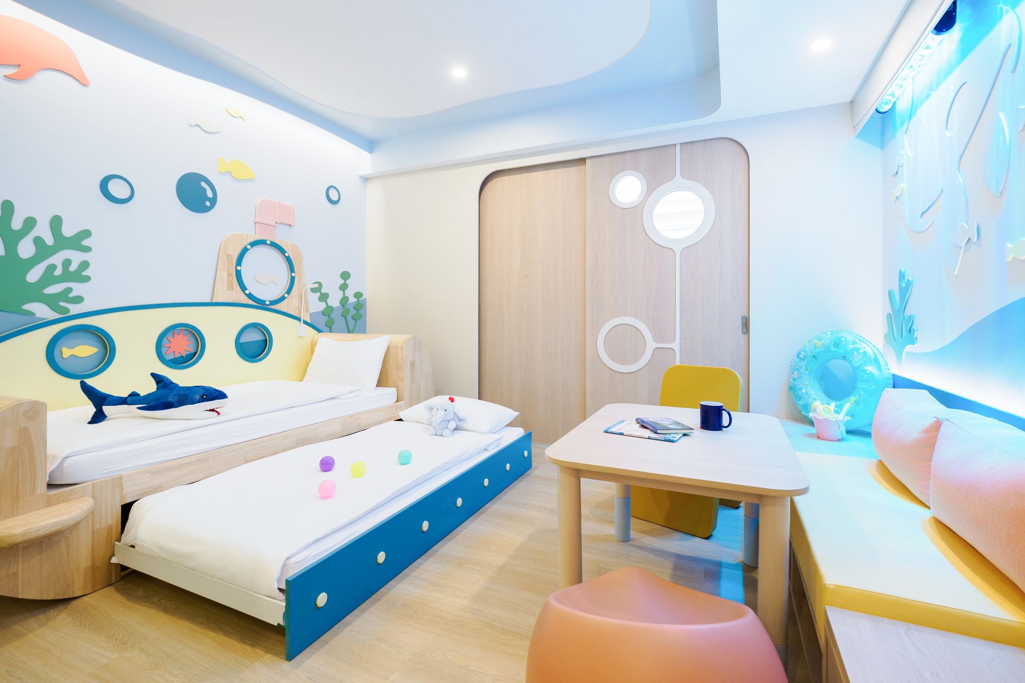Katathani Phuket Beach Resort:  Family Room (Vhari Wing)