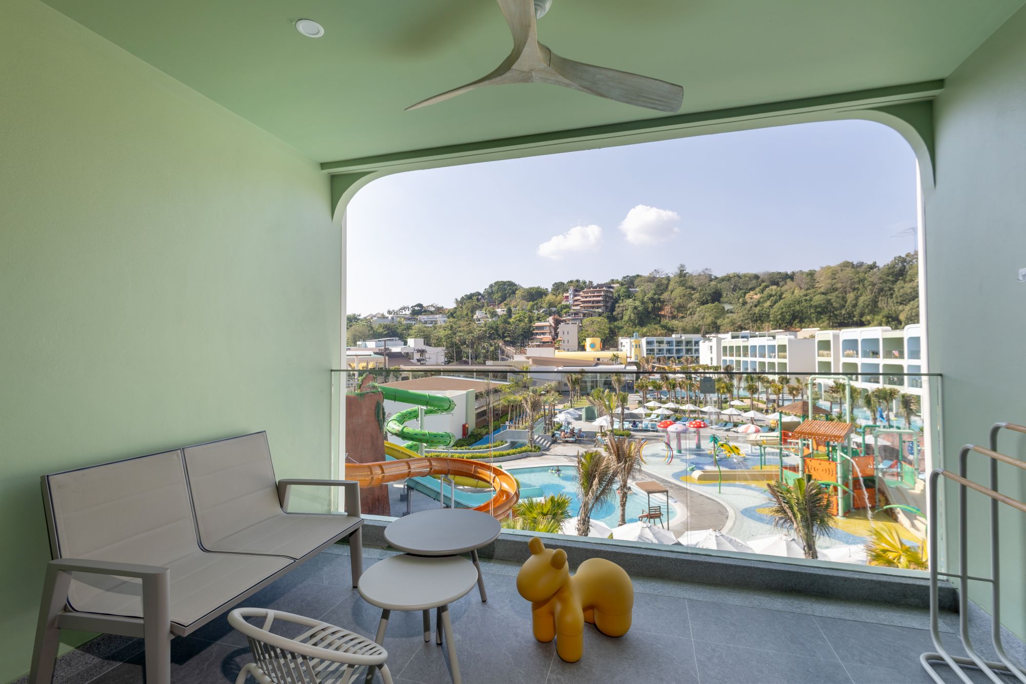 Katathani Phuket Beach Resort:  Family Room (Vhari Wing)