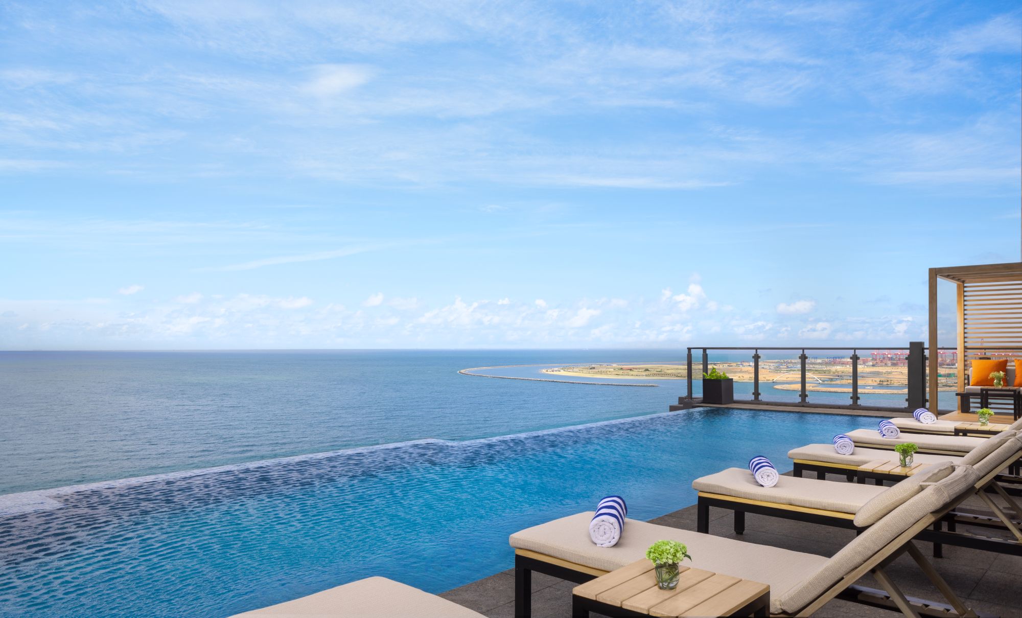 Amari Colombo:  Rooftop Pool