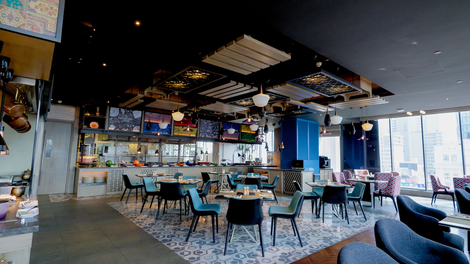 Amari Colombo:  Restaurant Ahara