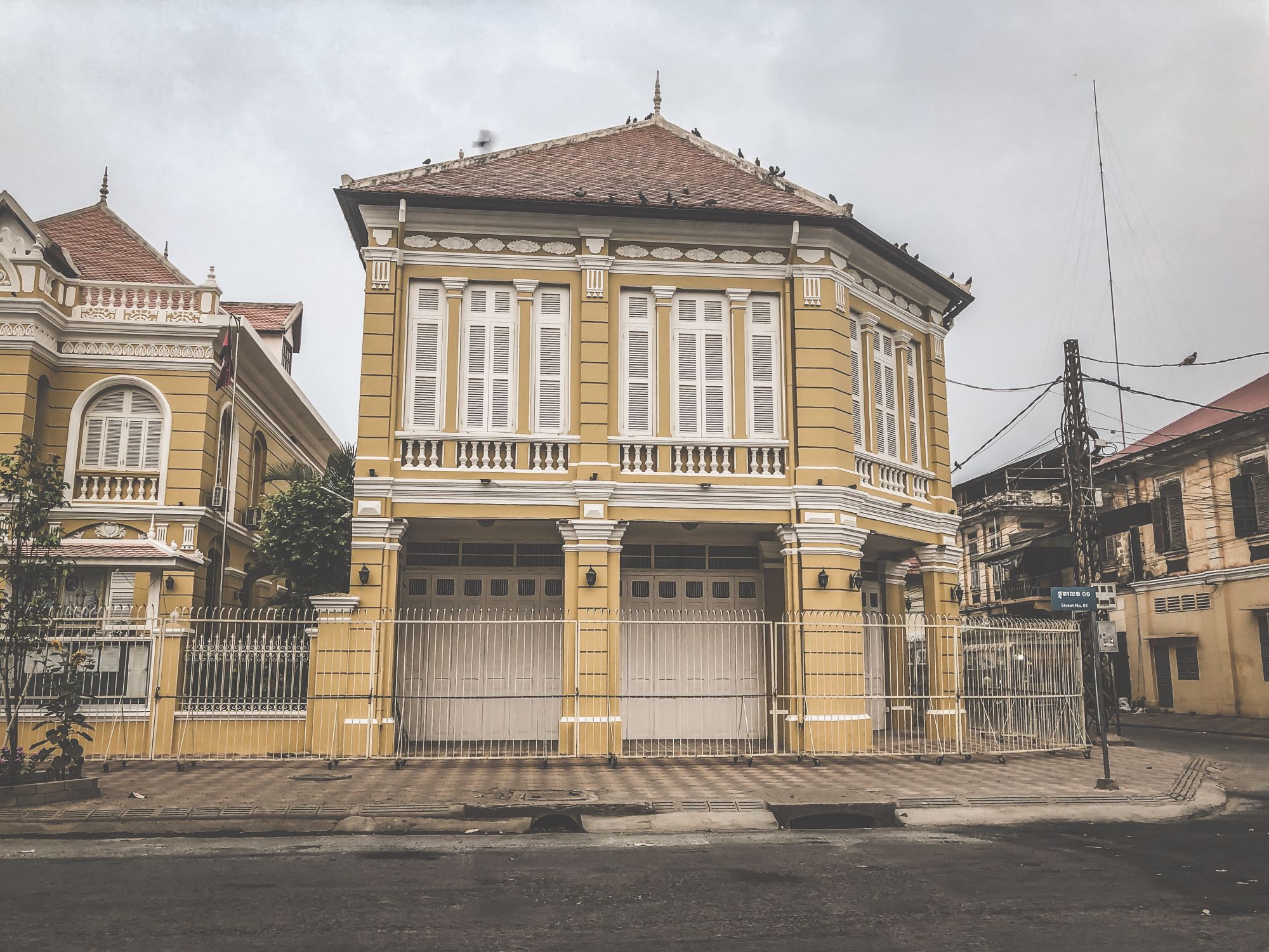 Battambang originel de Siem Reap: Battambang - old french houses