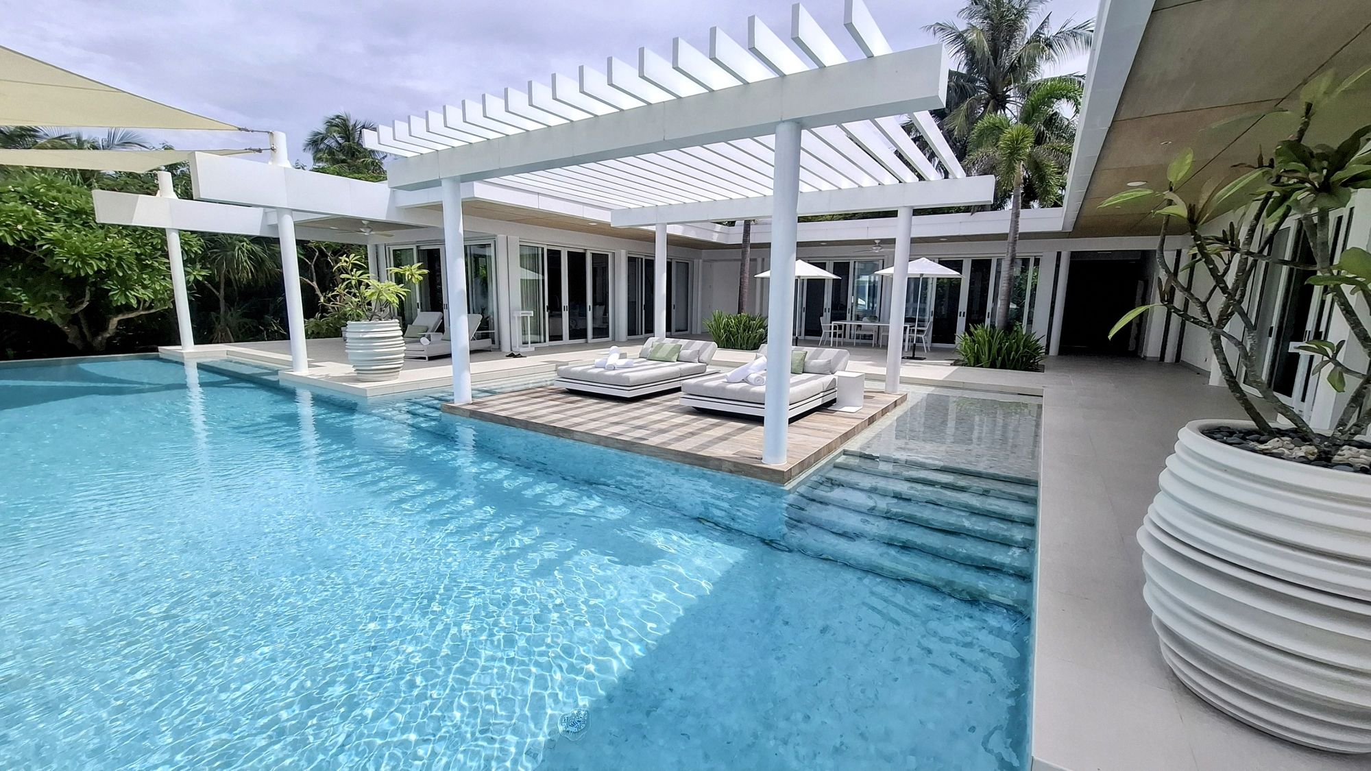 Banwa Private Island in Palawan: North Two Villa