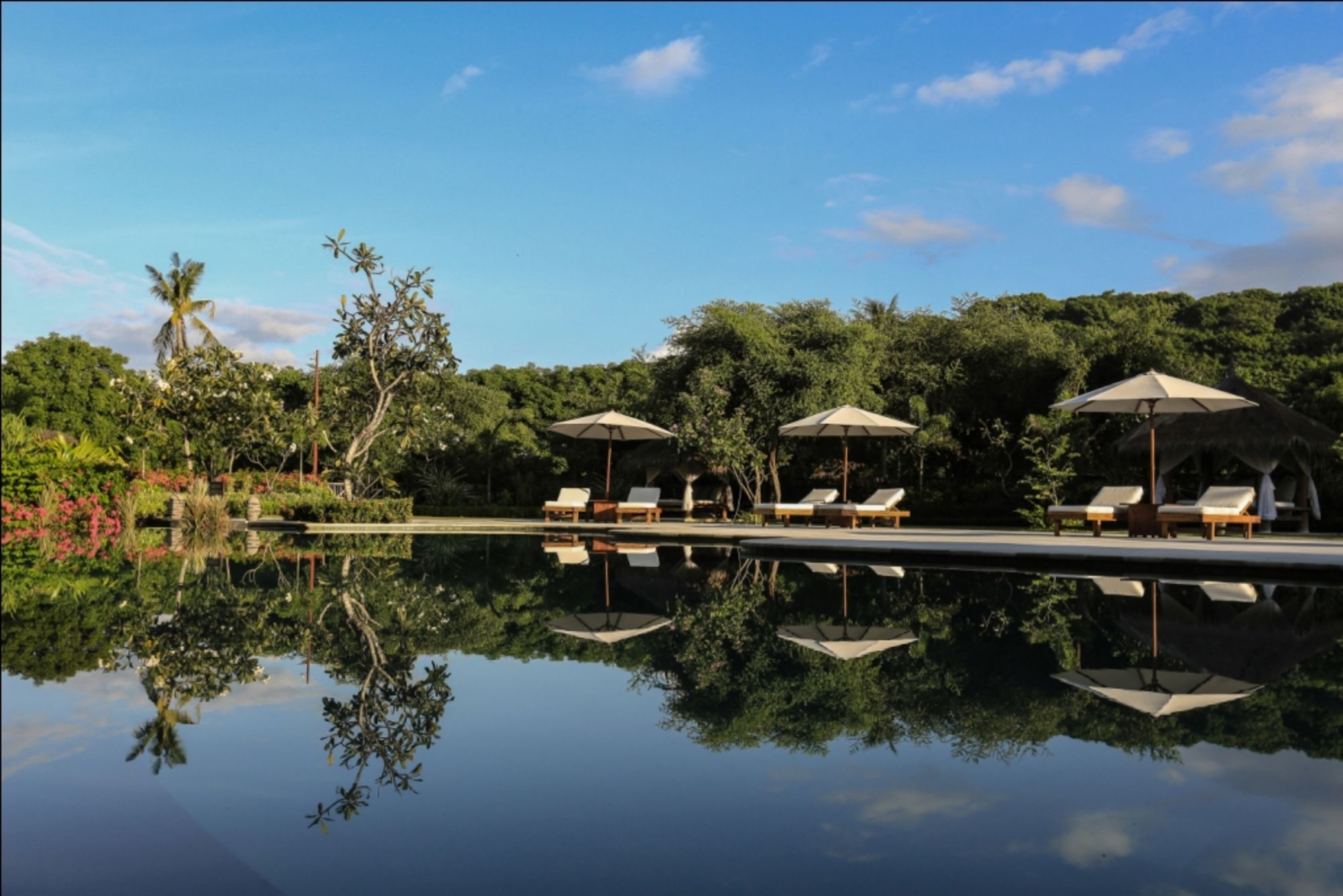 Pondok Santi Estate in Gili: Swimming pool