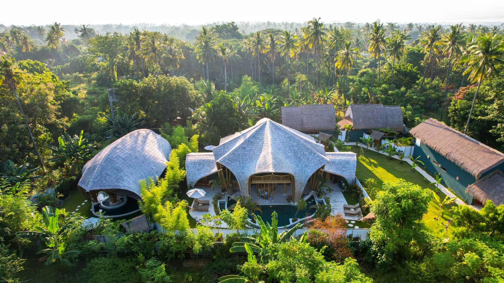 Villa Tokay à Gili: overview The Leaf and The Swell