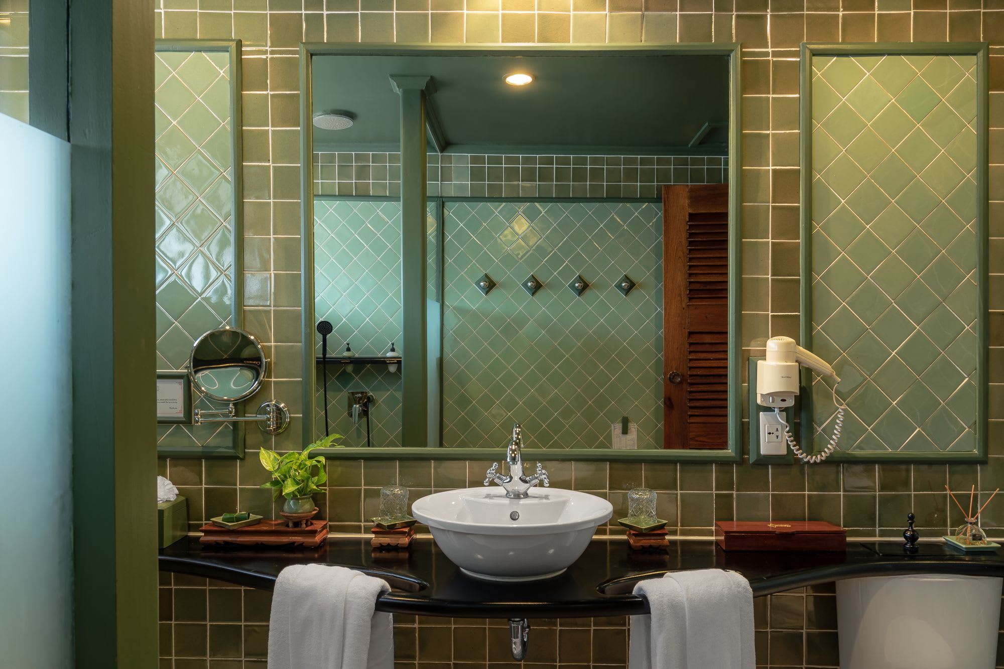 Angkor Village Hotel à Siem Reap: Garden View | Bathroom
