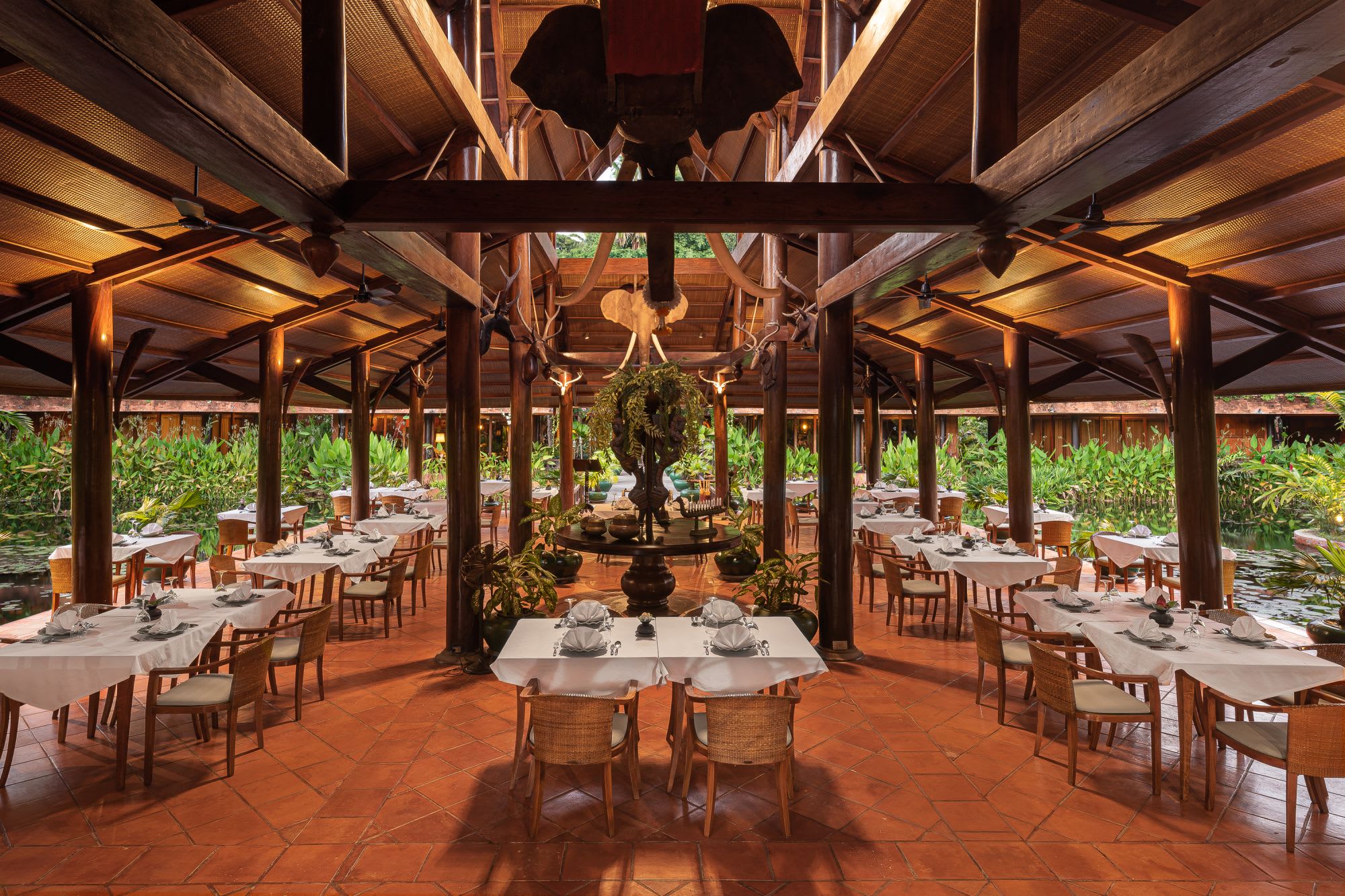 Angkor Village Hotel à Siem Reap: Aaraama Restaurant