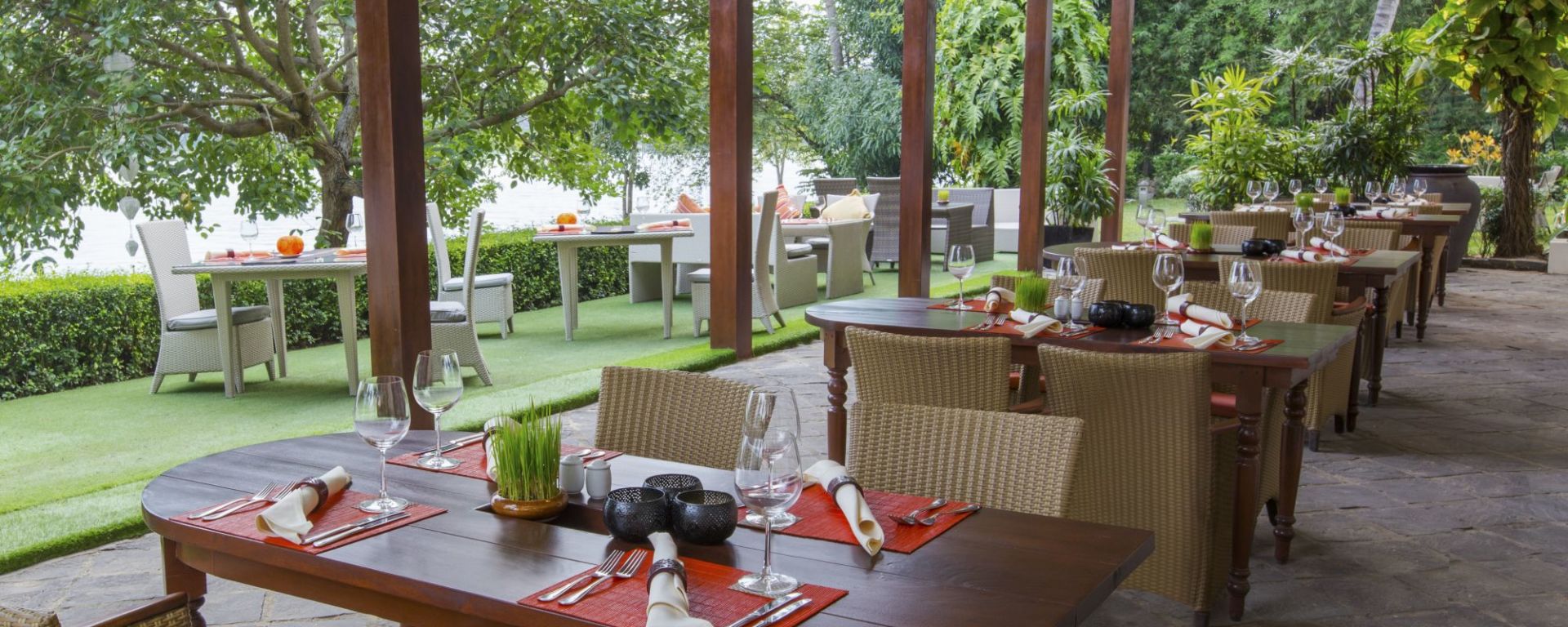 Anantara Hoi An Resort: Hoi An Riverside Restaurant