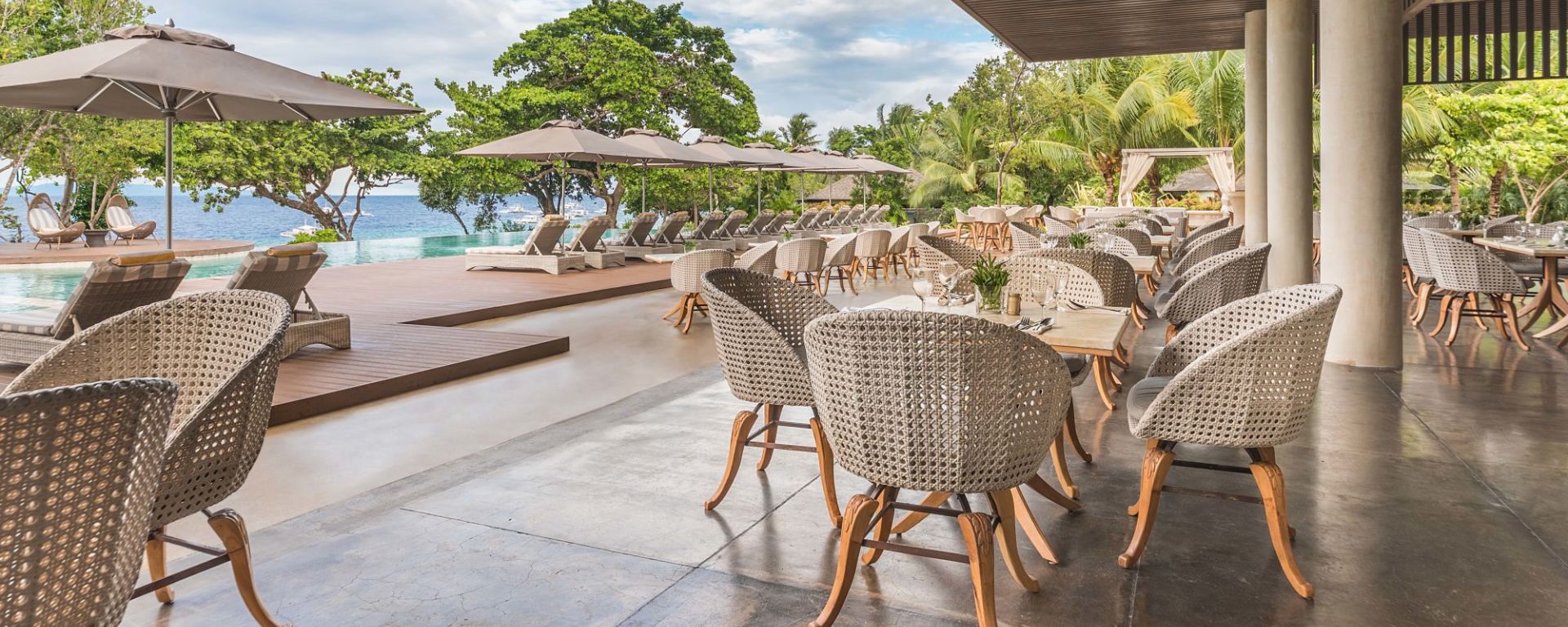 Amorita Resort in Bohol:  M. Marinera Restaurant