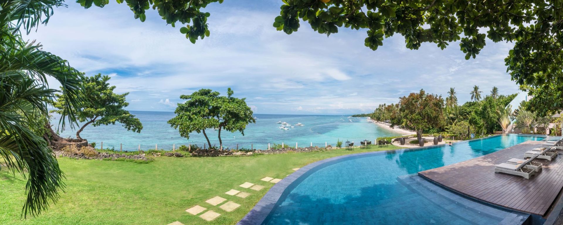 Amorita Resort in Bohol:  Overlooking Alona Beach