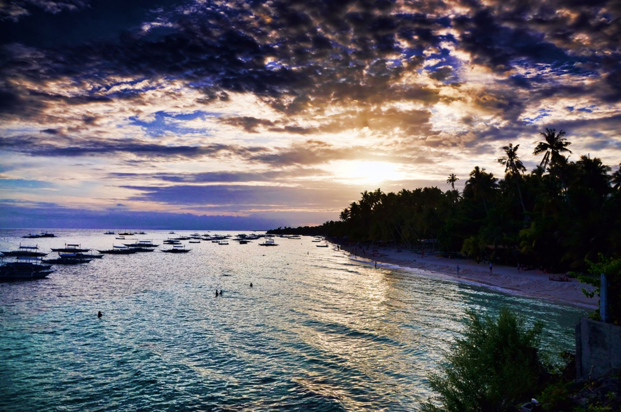 Amorita Resort in Bohol: beach: 