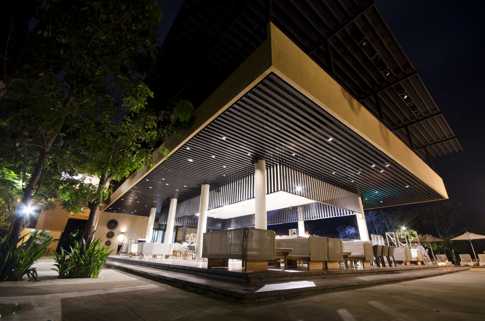 Amorita Resort in Bohol:  M. Marinera Restaurant