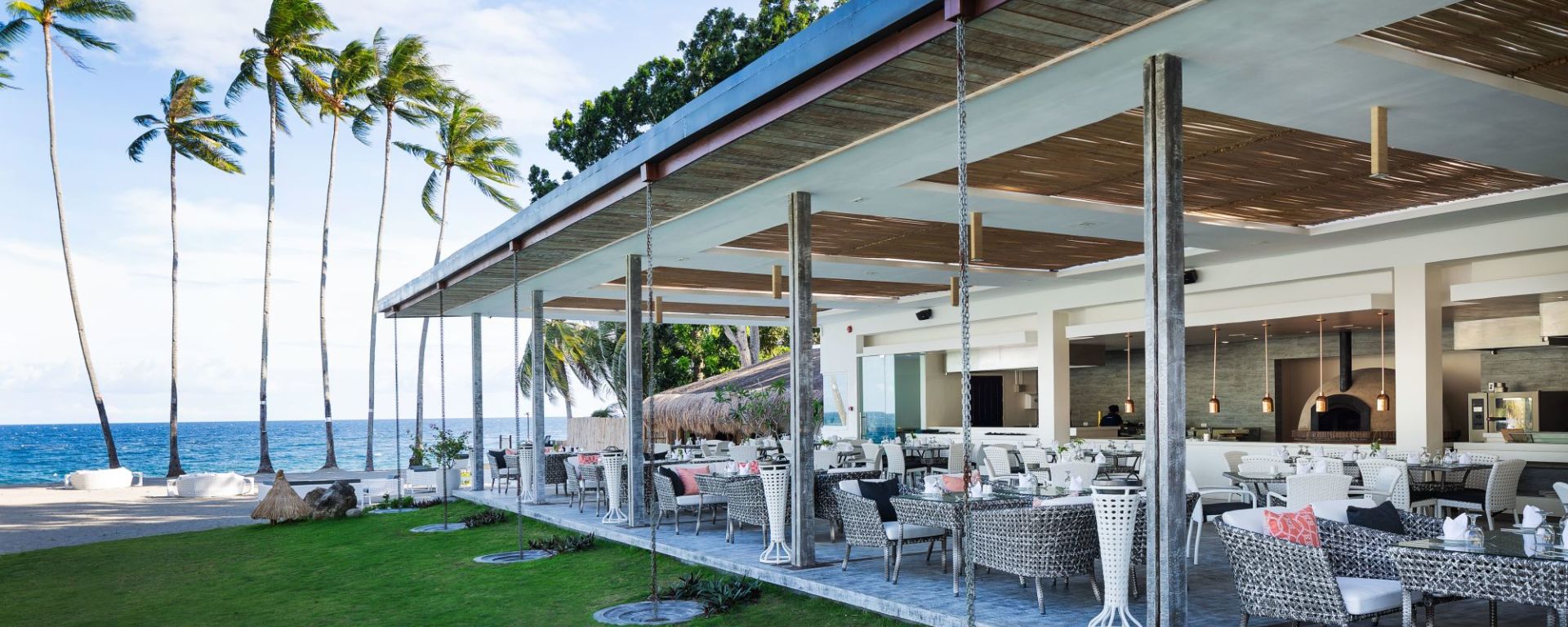 Atmosphere Resorts & Spa in Negros: Breeze restaurant