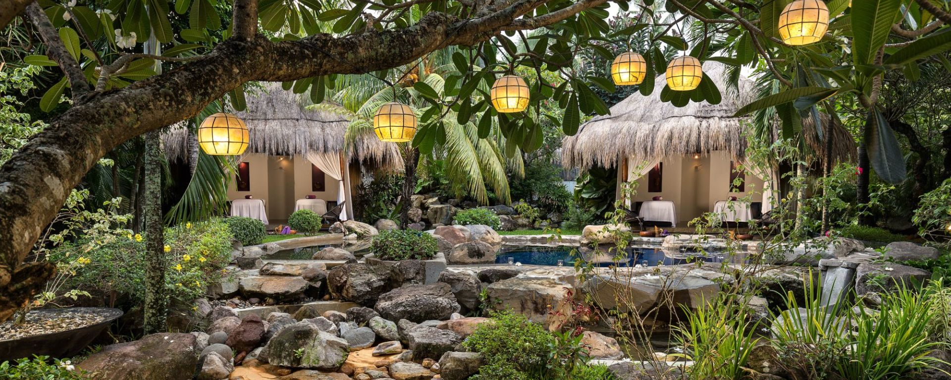 Atmosphere Resorts & Spa in Negros: Spa garden