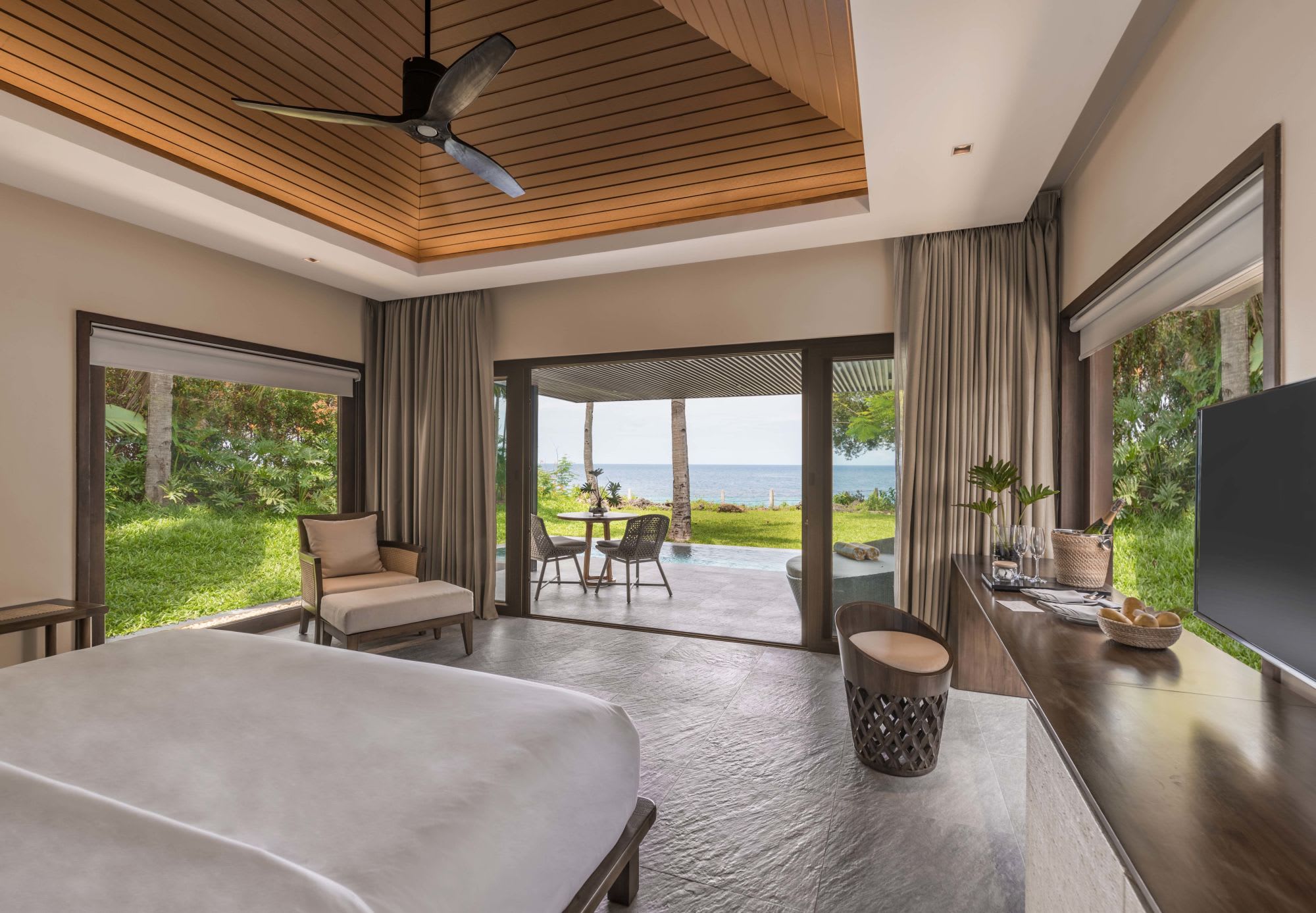 Amorita Resort in Bohol:  Sea View Pool Villa