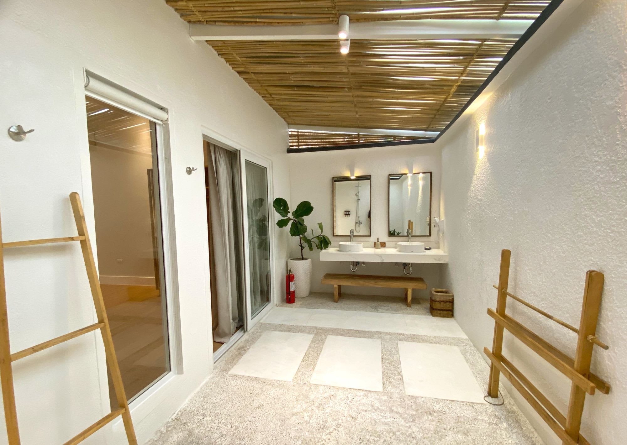 Atmosphere Resorts & Spa in Negros: Deluxe Suite
