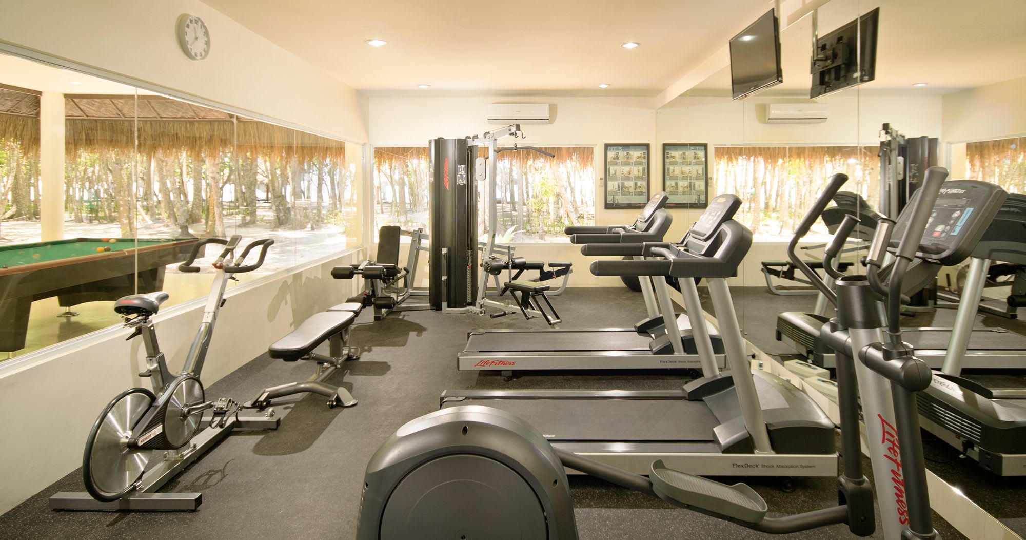 Oceanica Resort Panglao in Bohol:  Gym
