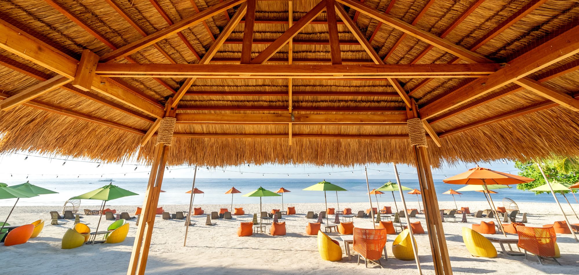 Oceanica Resort Panglao in Bohol:  Coast Pool Bar