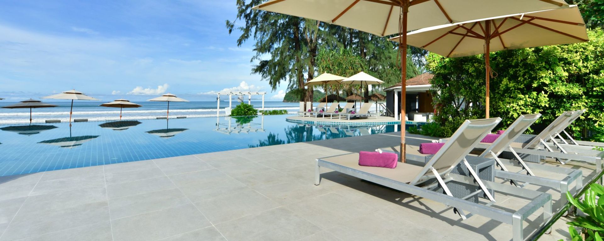 Twin Lotus Resort & Spa in Ko Lanta: Beach Pool