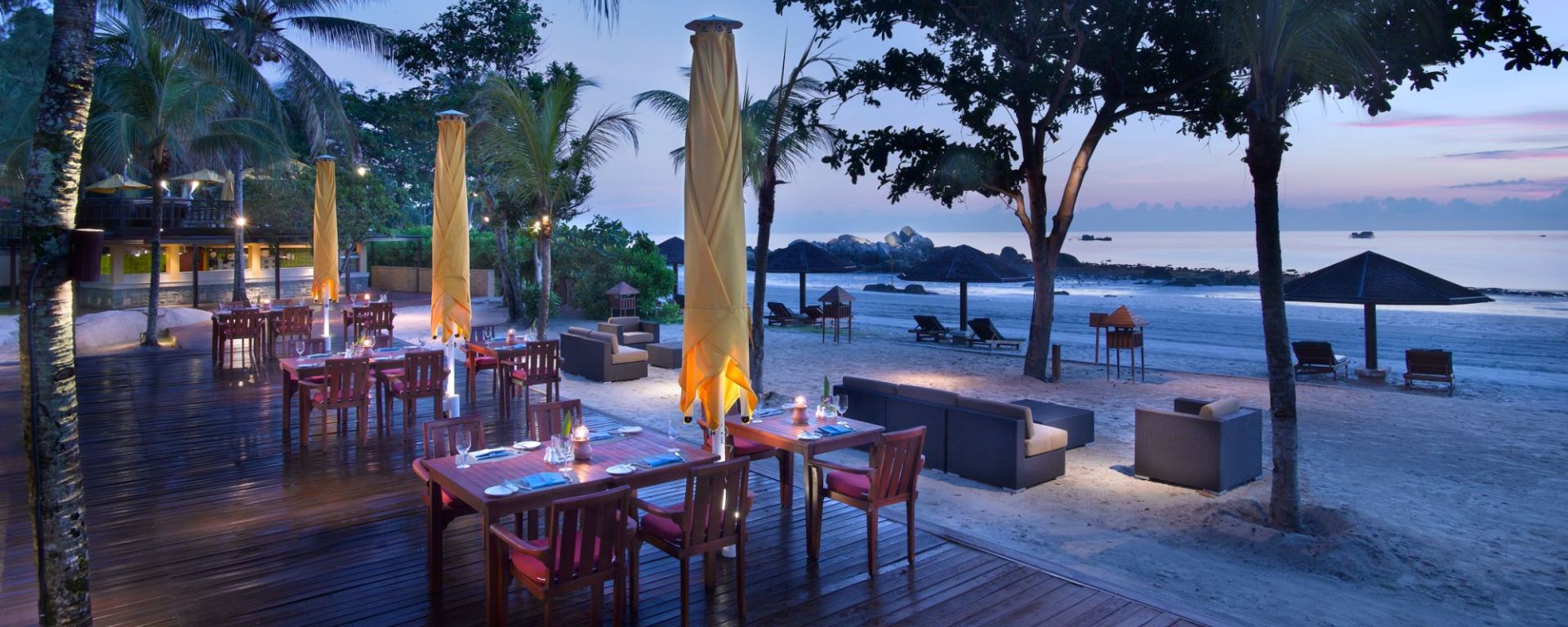 Homm Laguna Bintan: XANA Beach Club