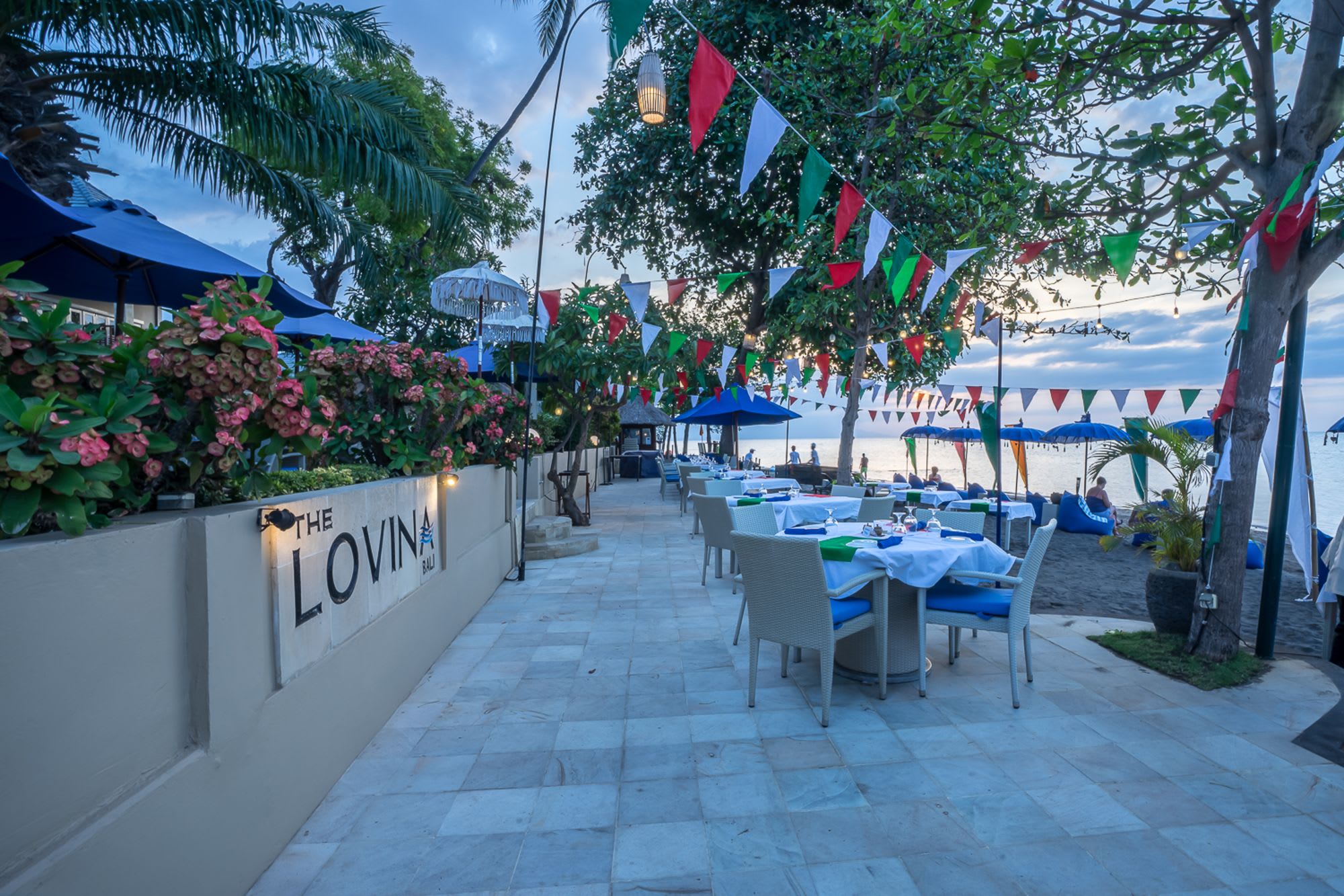 The Lovina Bali in Nordbali: Beach Bar