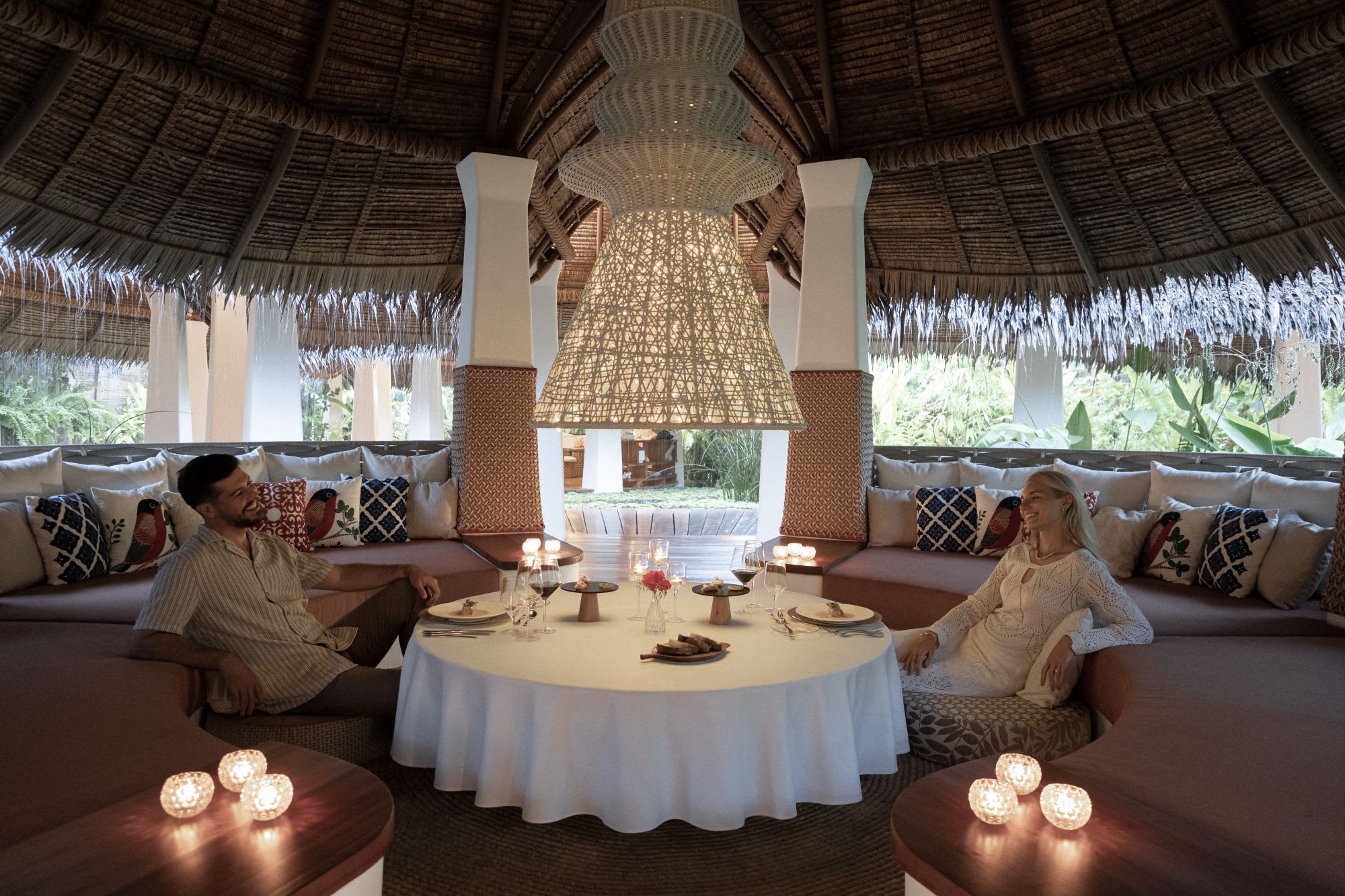 Nay Palad Hideaway in Siargao: Romantic dinner at the Dansuli Lounge