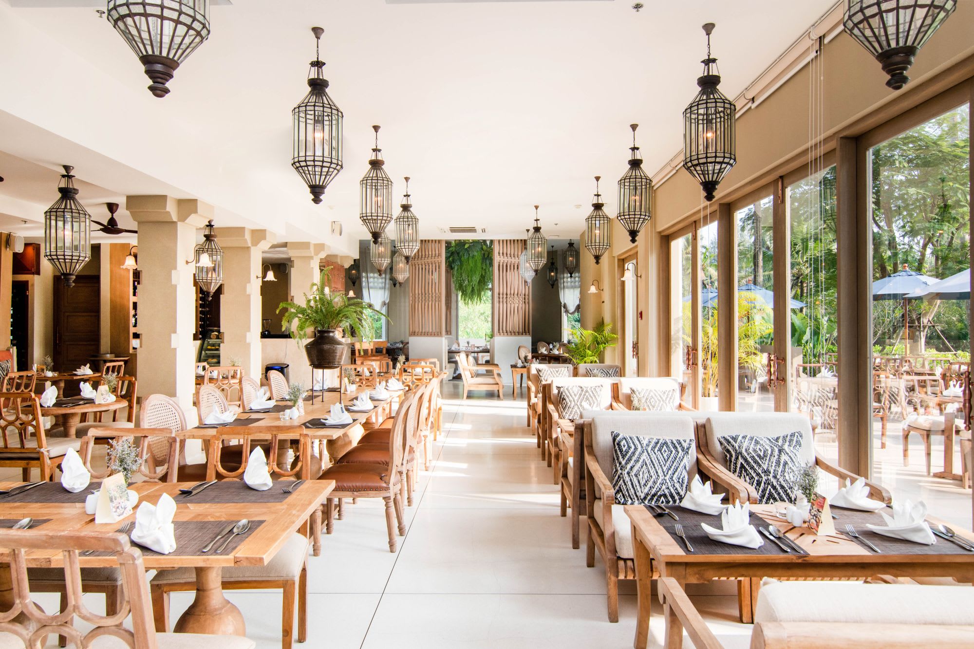 Devasom Khao Lak Beach Resort & Villas:  TAKOLA Thai Restaurant