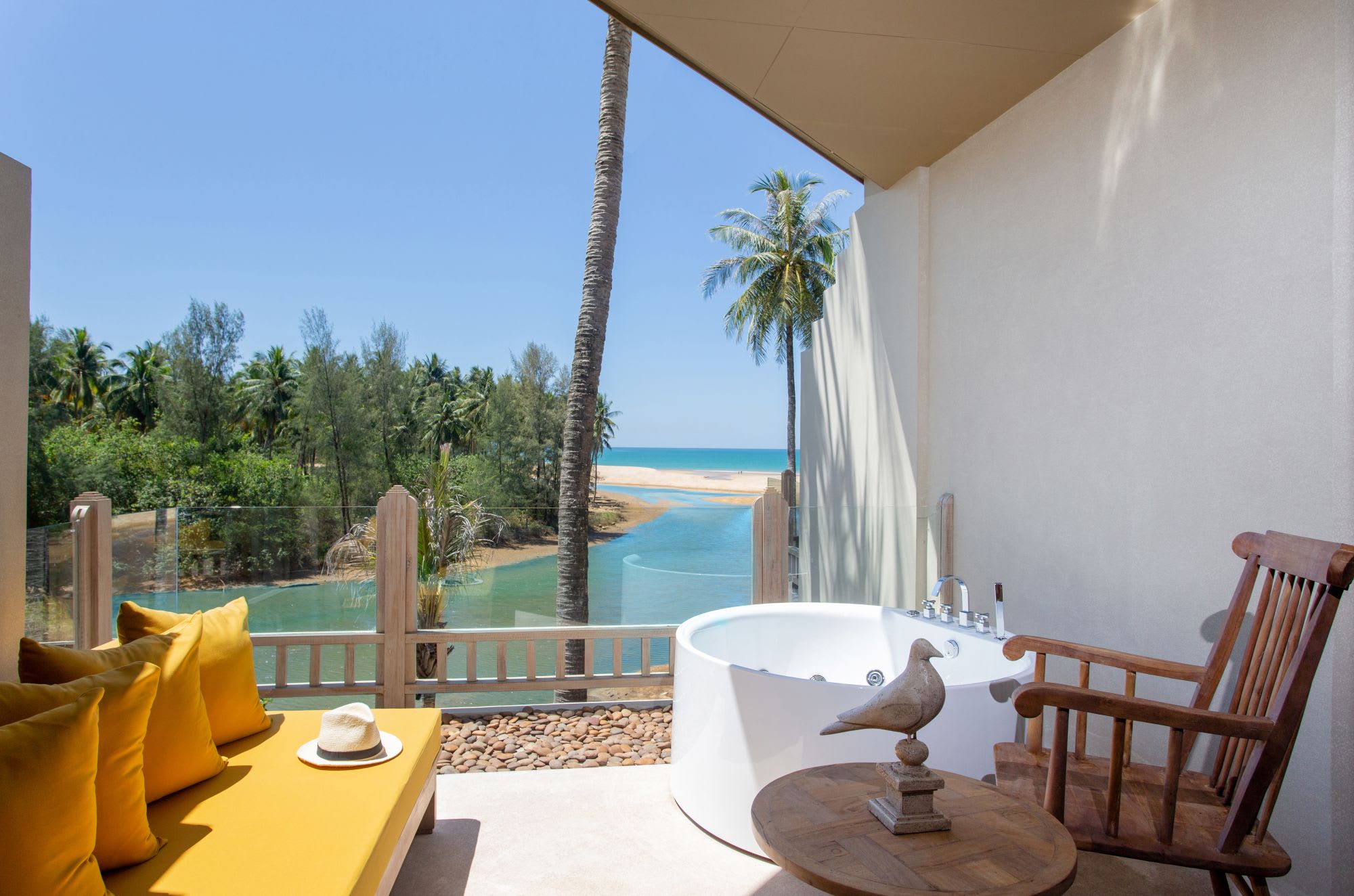 Devasom Khao Lak Beach Resort & Villas:  Seaside Junior Suite with jacuzzi