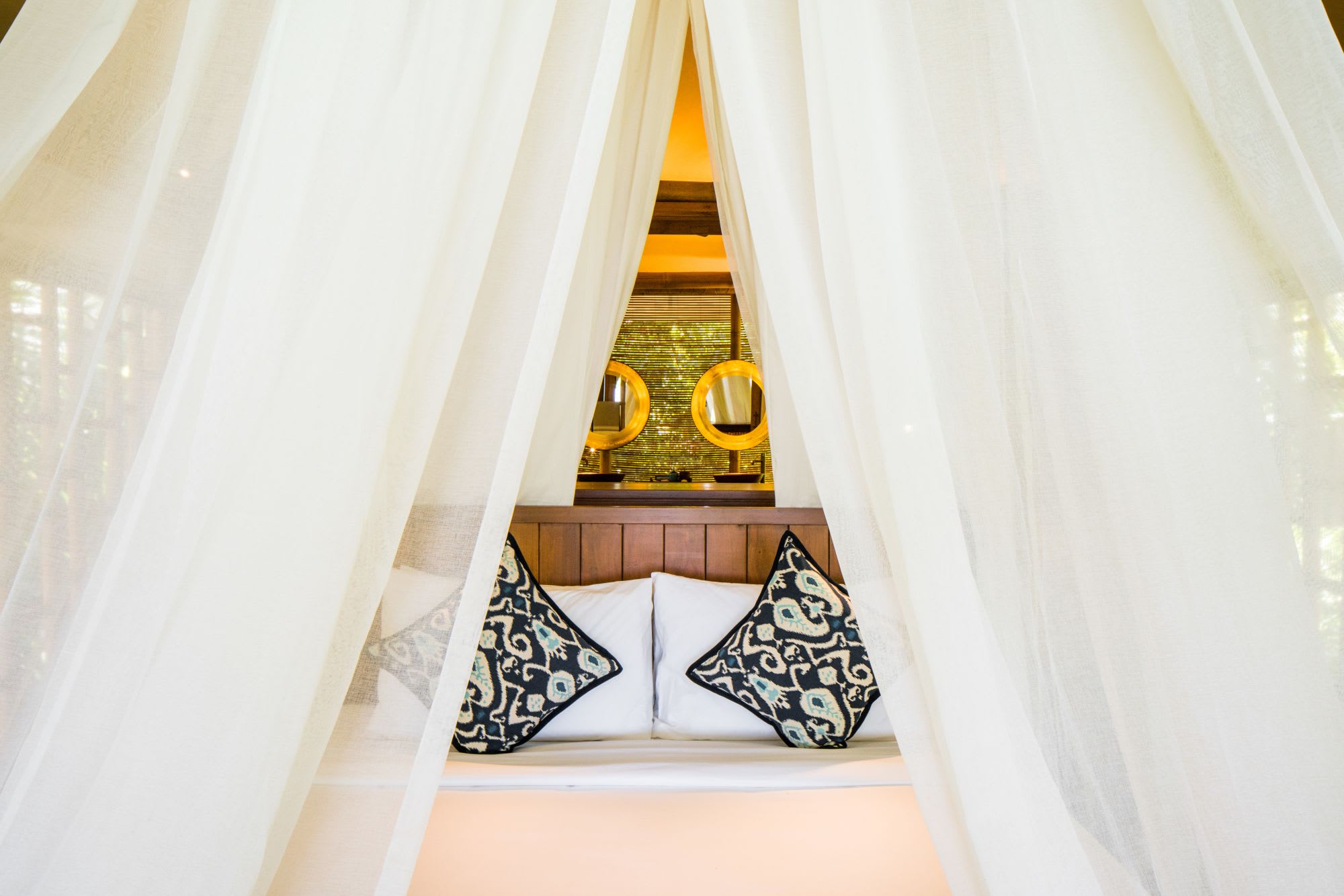 Bawah Reserve: Garden Suite | king size bed