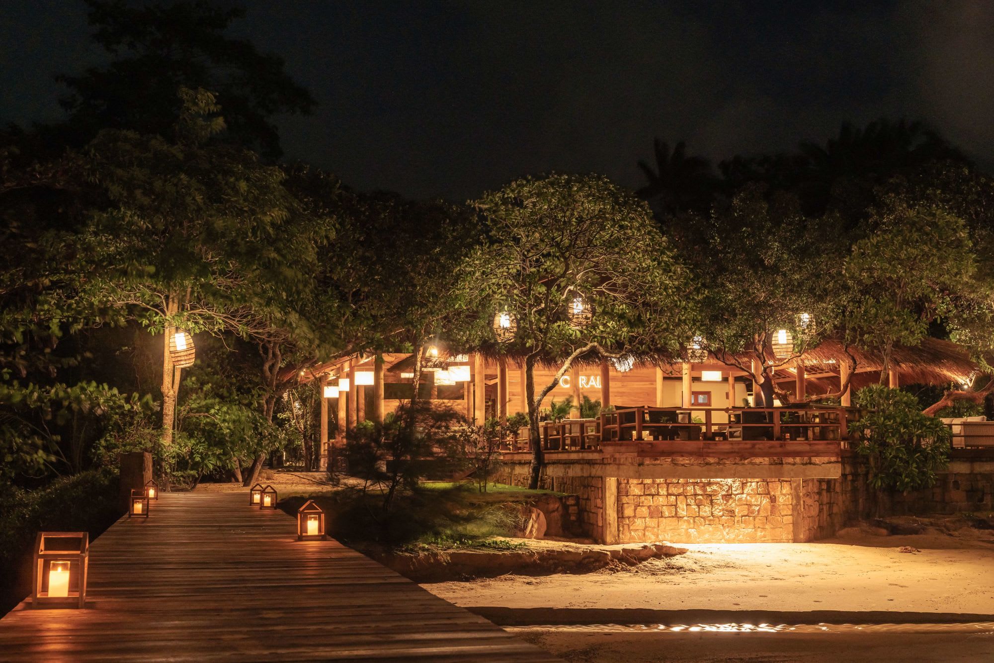 Green Bay Phu Quoc Resort & Spa:  Coral Dining & Bar