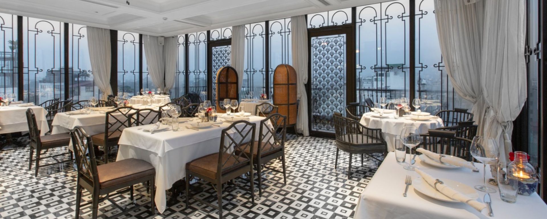 La Siesta Premium Hang Be à Hanoi: Cloud Nine Restaurant