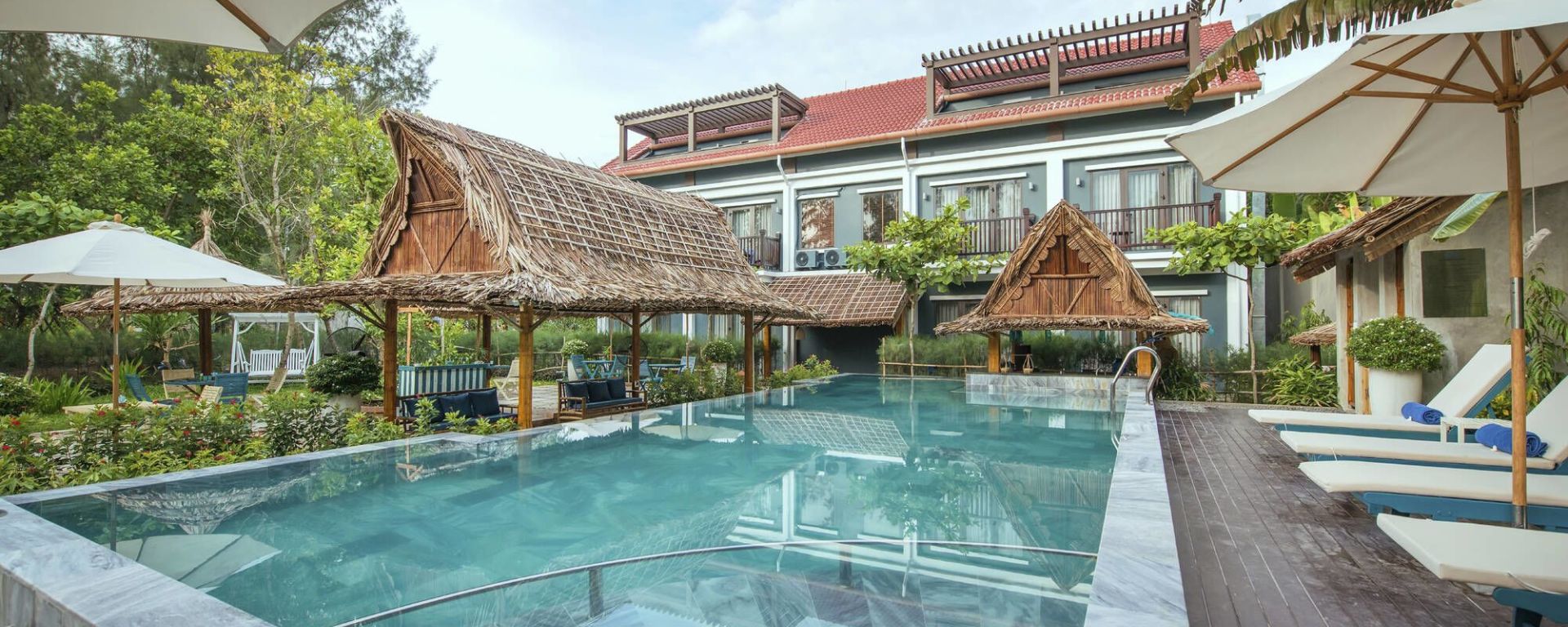 Aira Boutique Hoi An Hotel & Villa: Swimmingpool