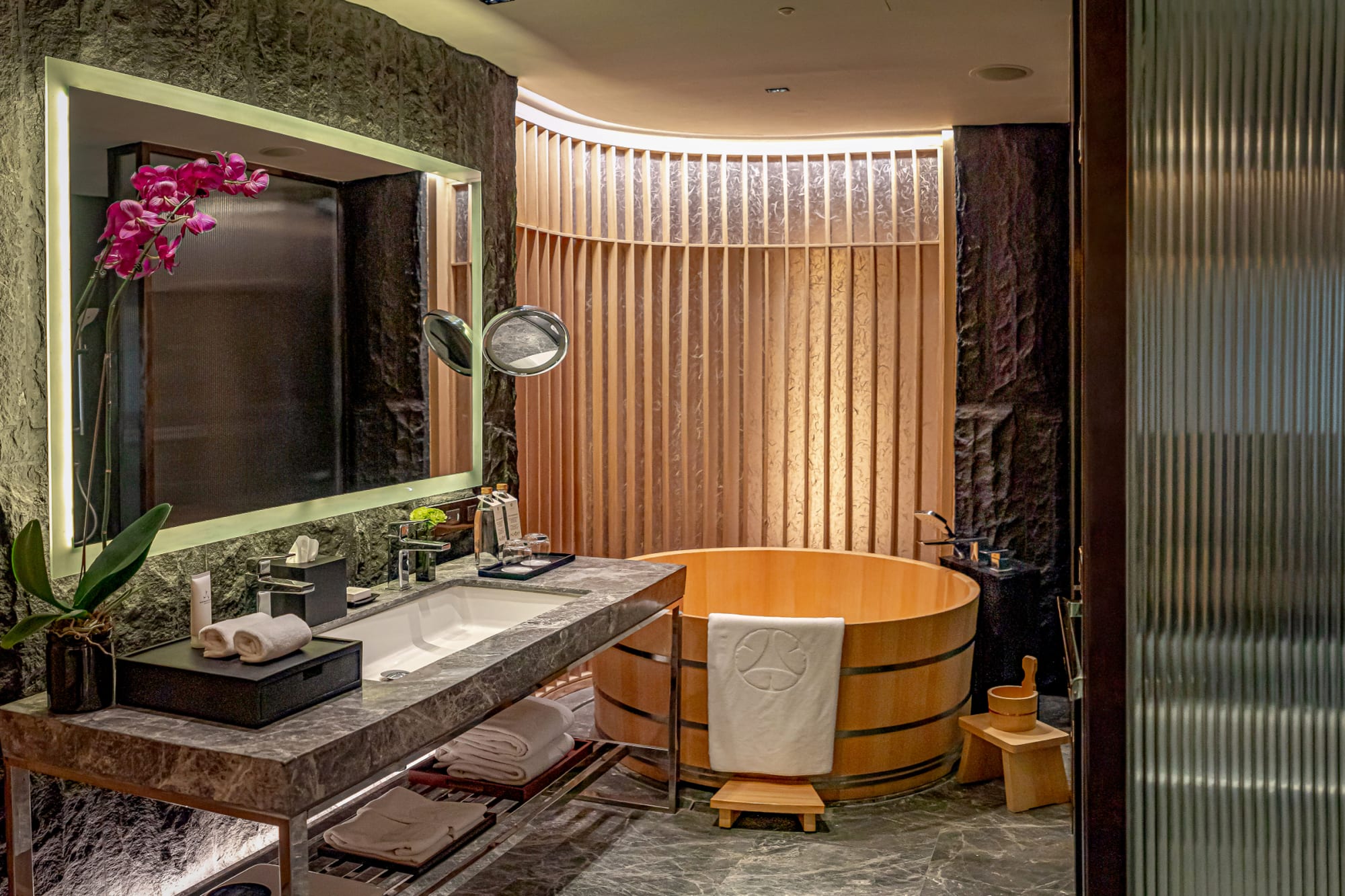 Okura Manila:  Premier Palace Suite 