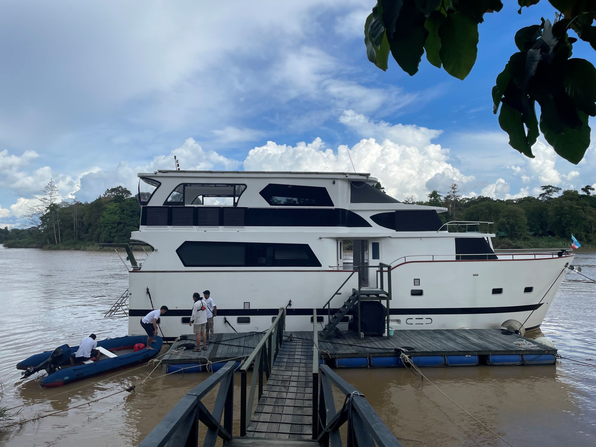 «Luxe Wildlife Voyager» - Flusskreuzfahrt auf dem Kinabatangan ab Sandakan: Luxe Wildlife Voyager