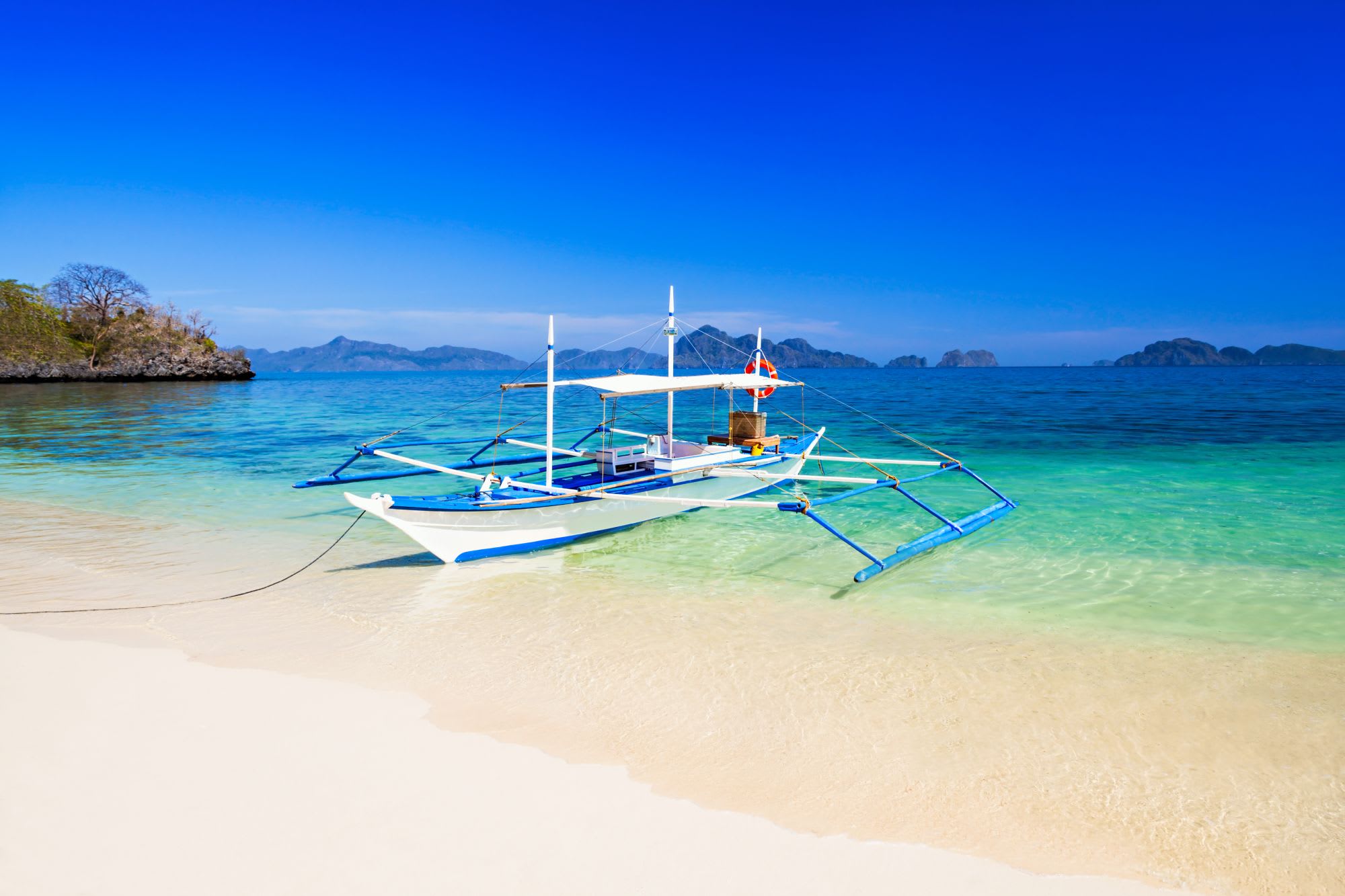 D’île en île individuellement aux Philippines de Manille: Boracay