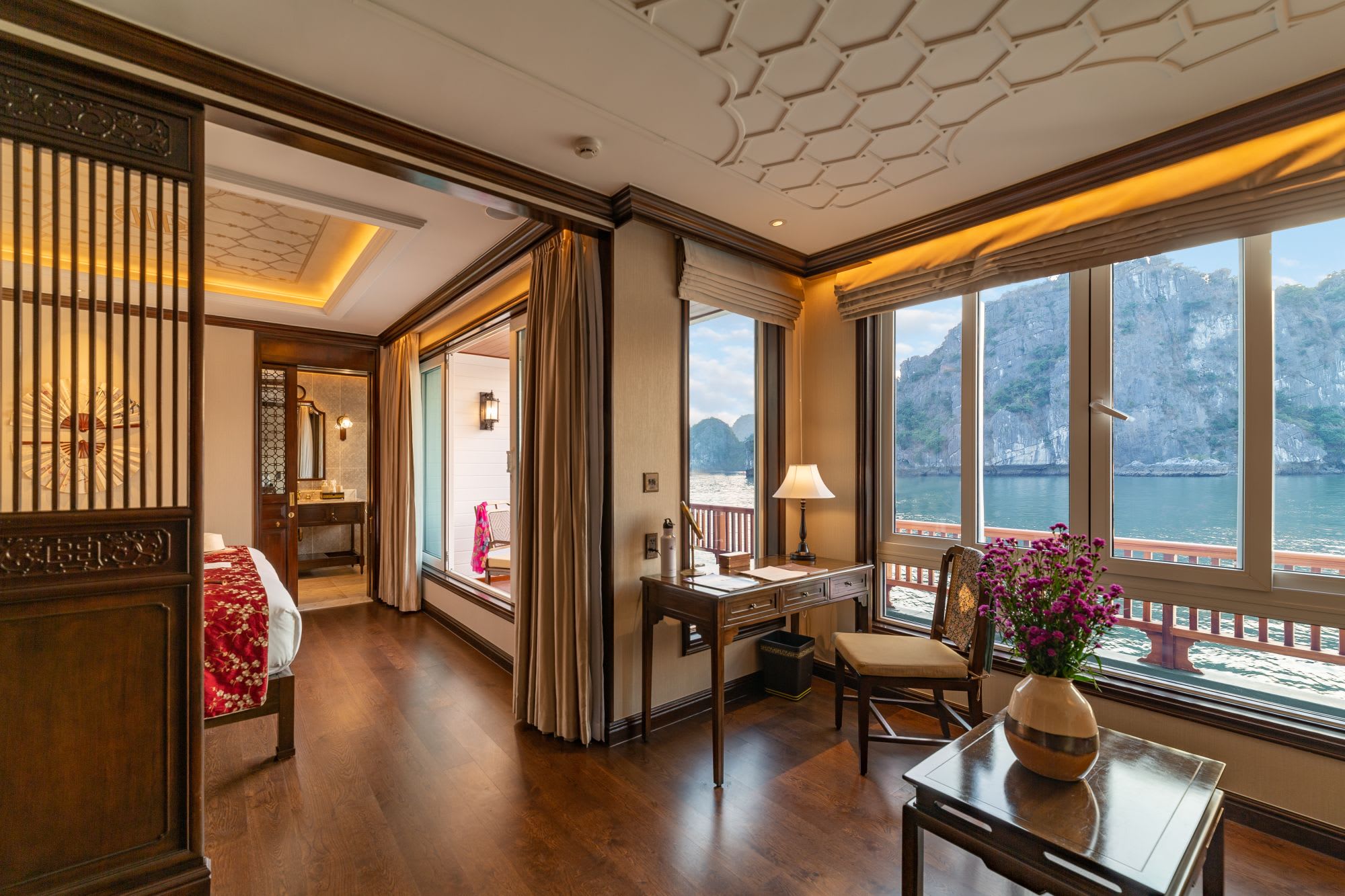 Mystische Lan Ha Bucht Kreuzfahrt mit «Ylang» ab Hanoi: ylang-signature-suite