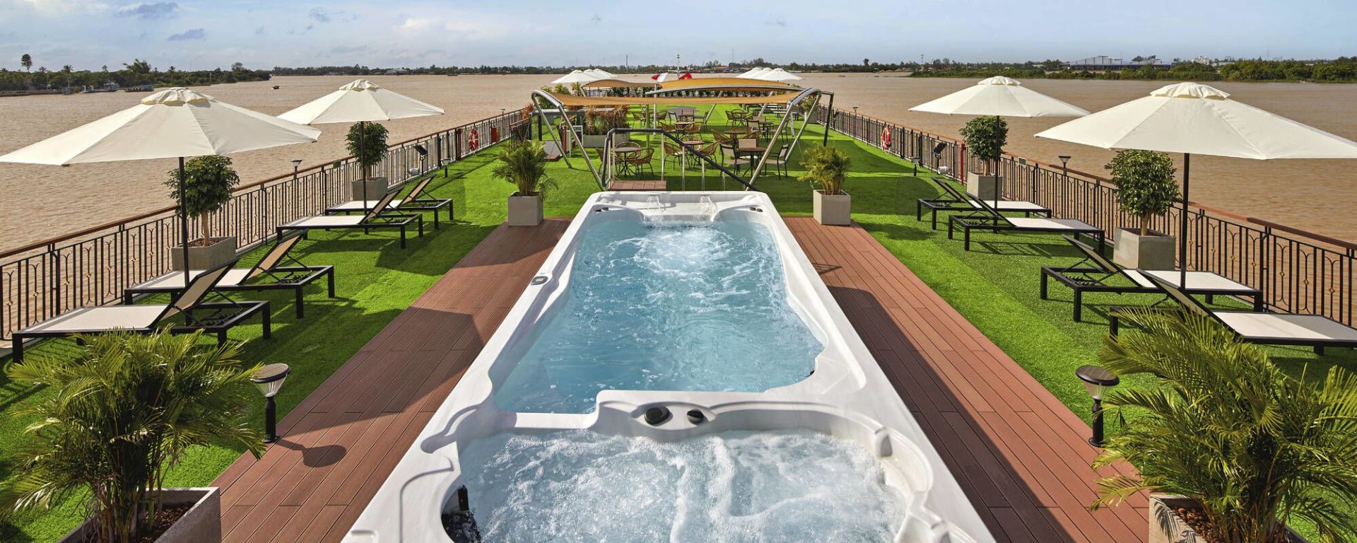 Mit der «Mekong Discovery» ins Mekong Delta ab Siem Reap: facilities: Lotus sundeck