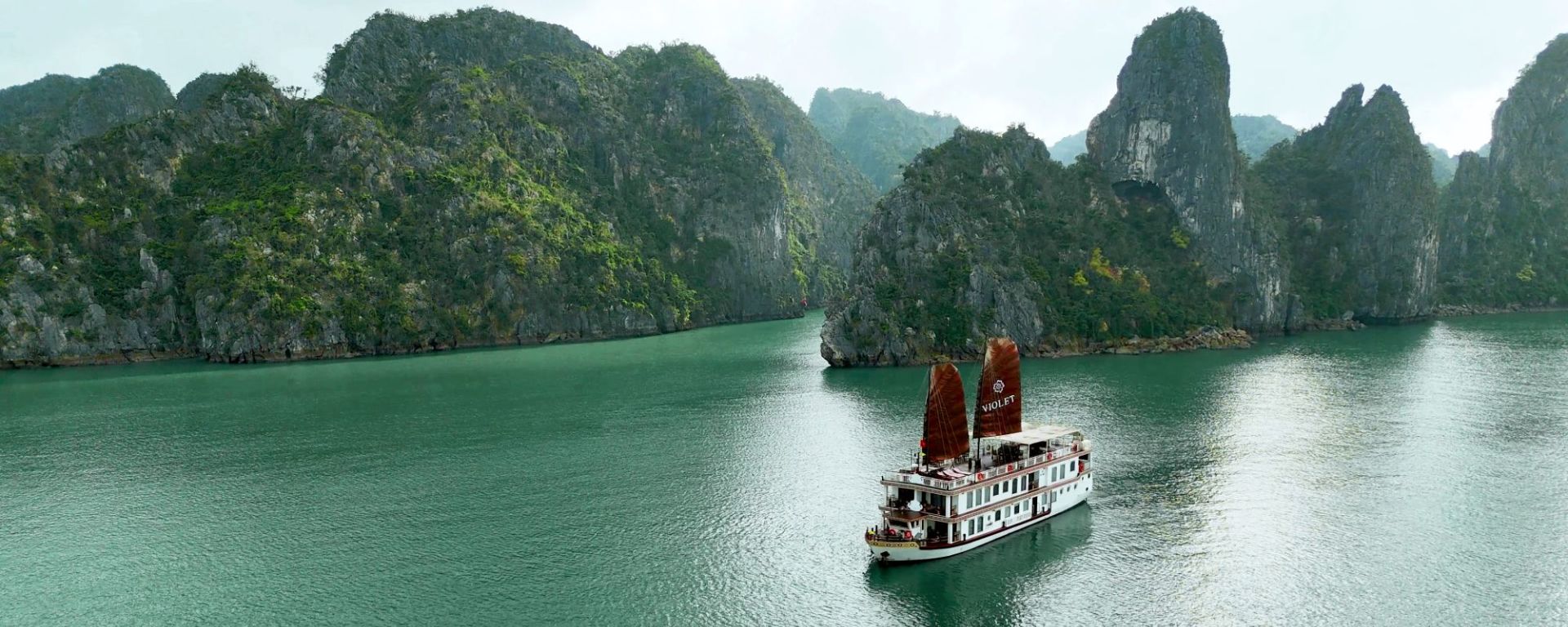 Bai Tu Long Bucht Kreuzfahrt mit «Violet» ab Hanoi: Violet ship