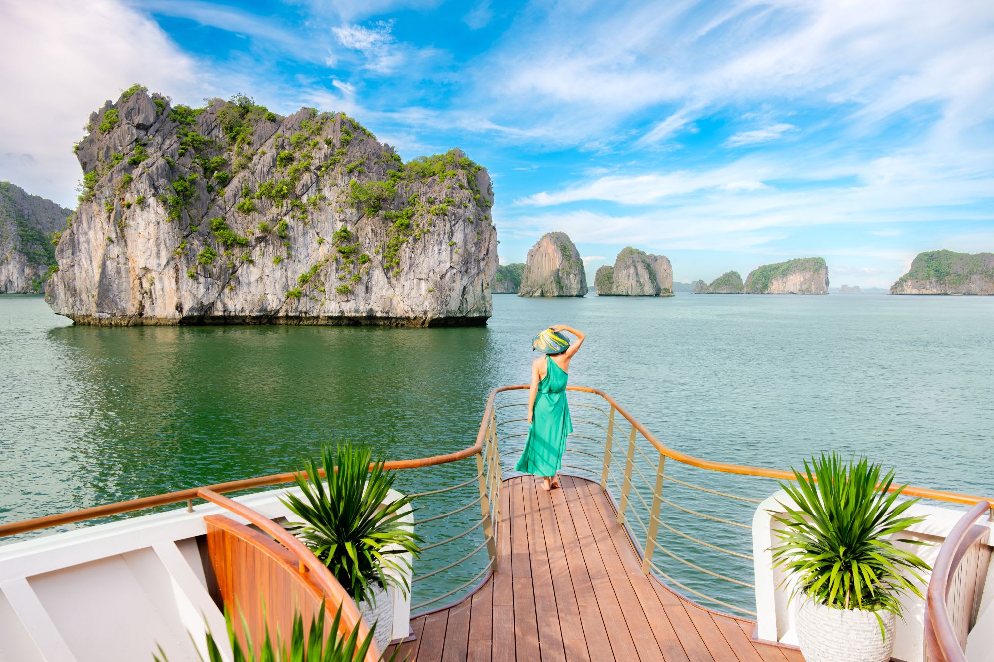 Croisière dans la baie de Lan Ha avec «Bhaya Soul» de Hanoi: Enjoying the stunning view